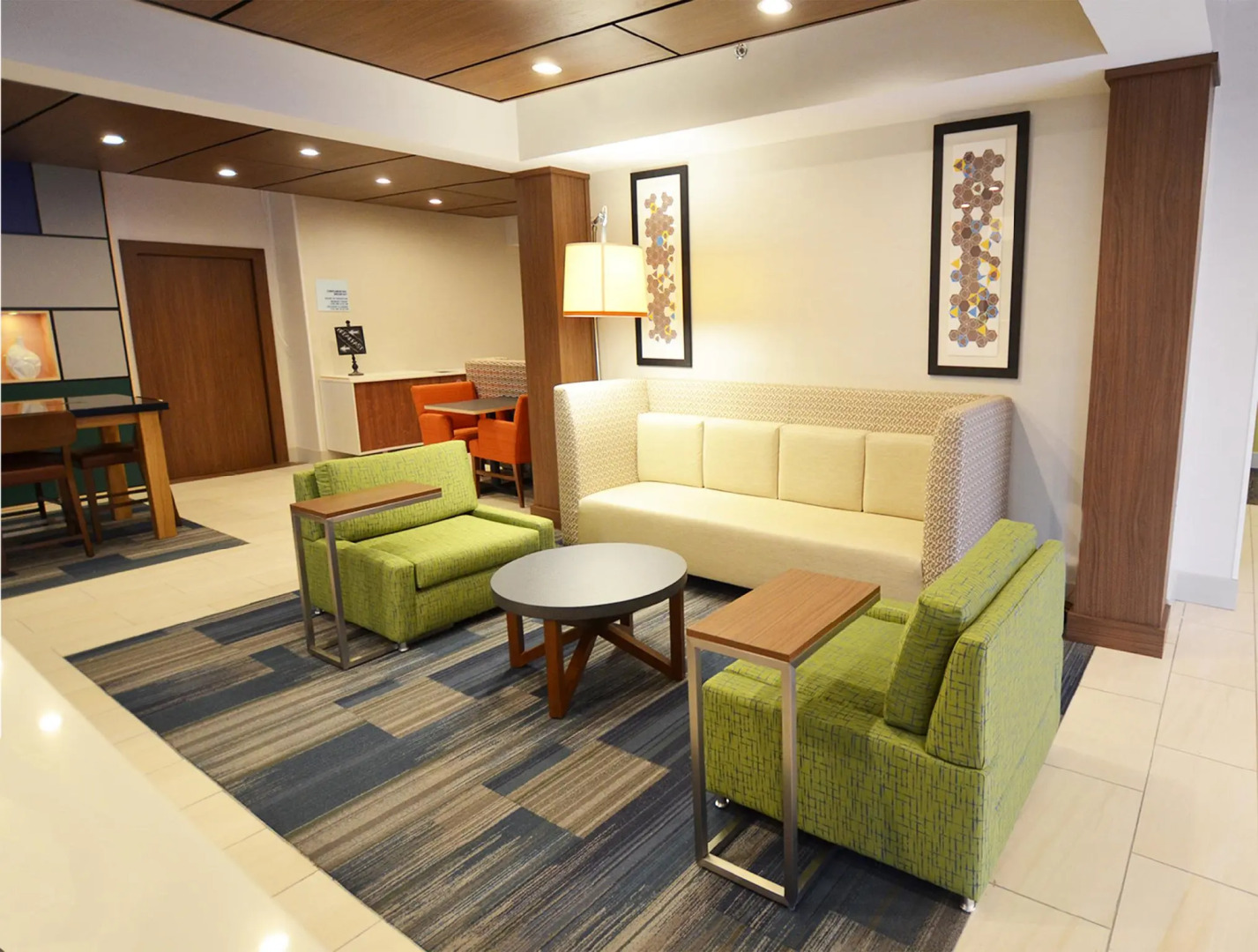 Holiday Inn Express Pittsburgh-Bridgeville by IHG
