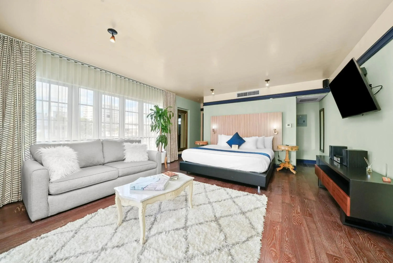 Riviera Hotel South Beach