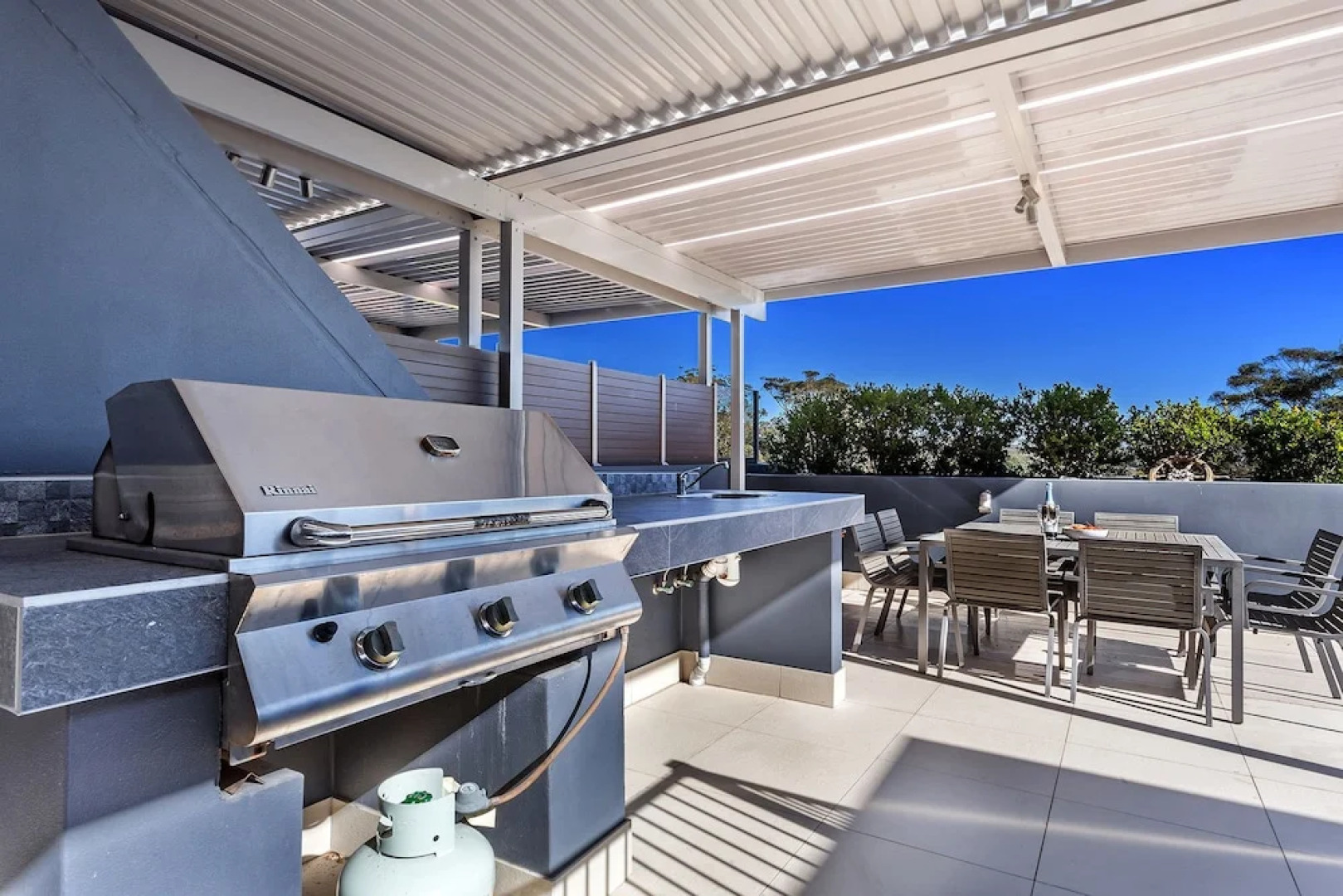 Aura Unit 10 - Shoal Bay