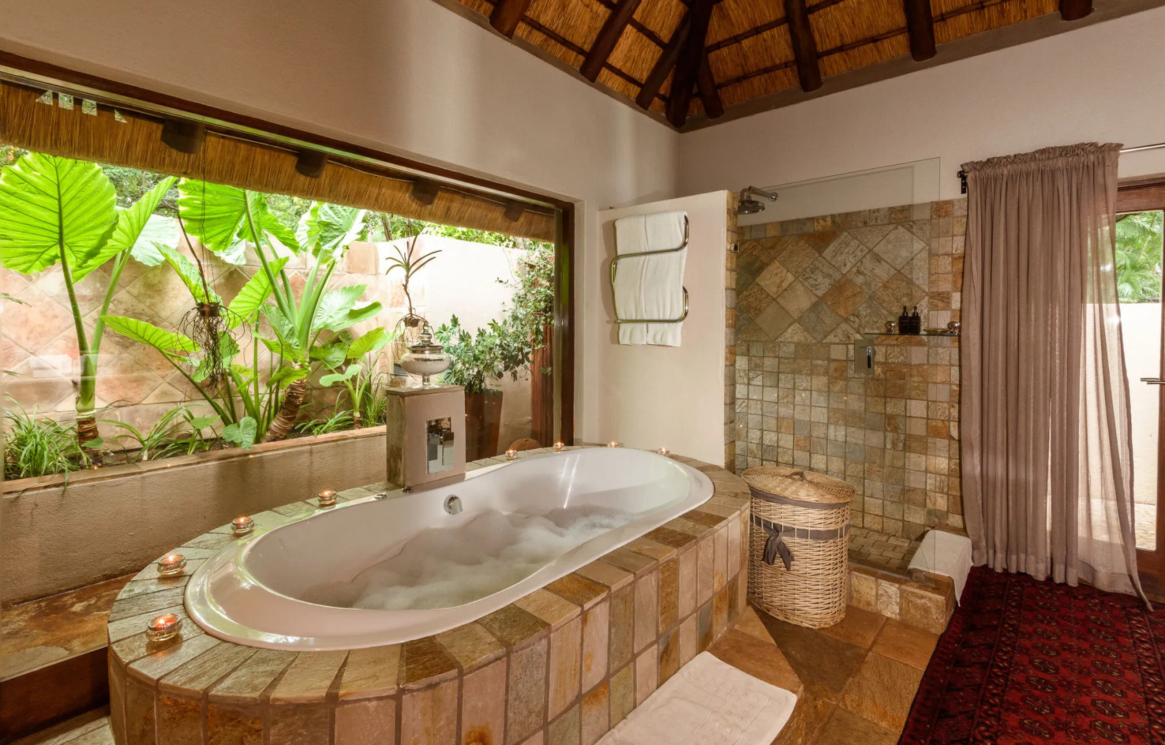 Khaya Ndlovu Safari Manor