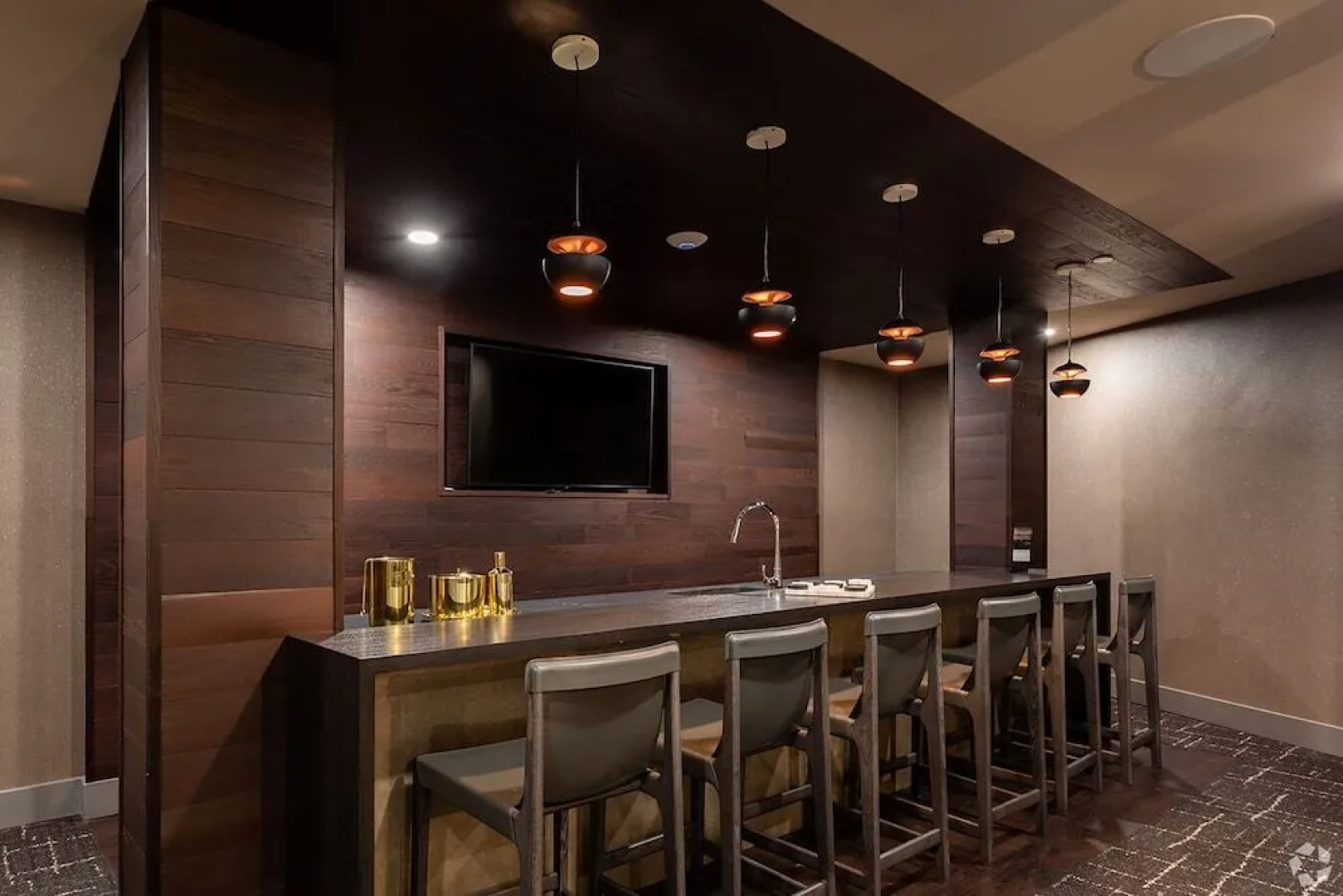 Luxury Furnished Apartments by Hyatus Downtown at Yale