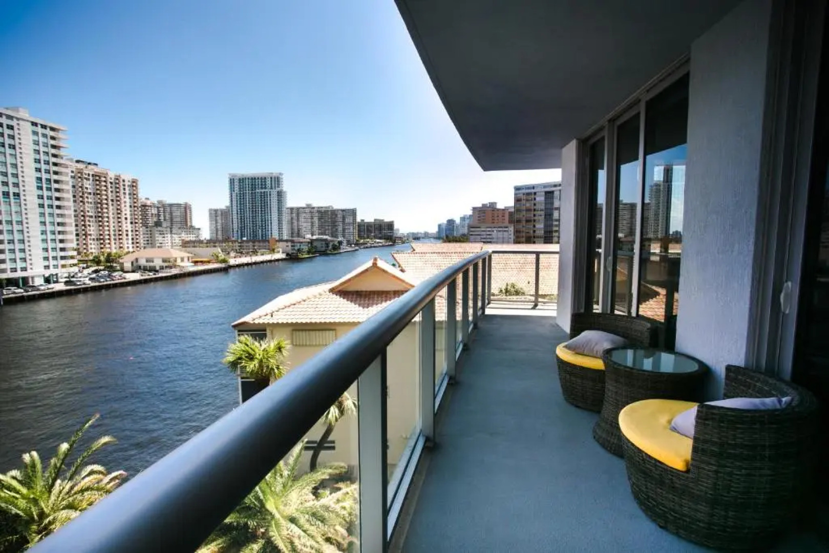 Beachwalk Resort By Miami Management