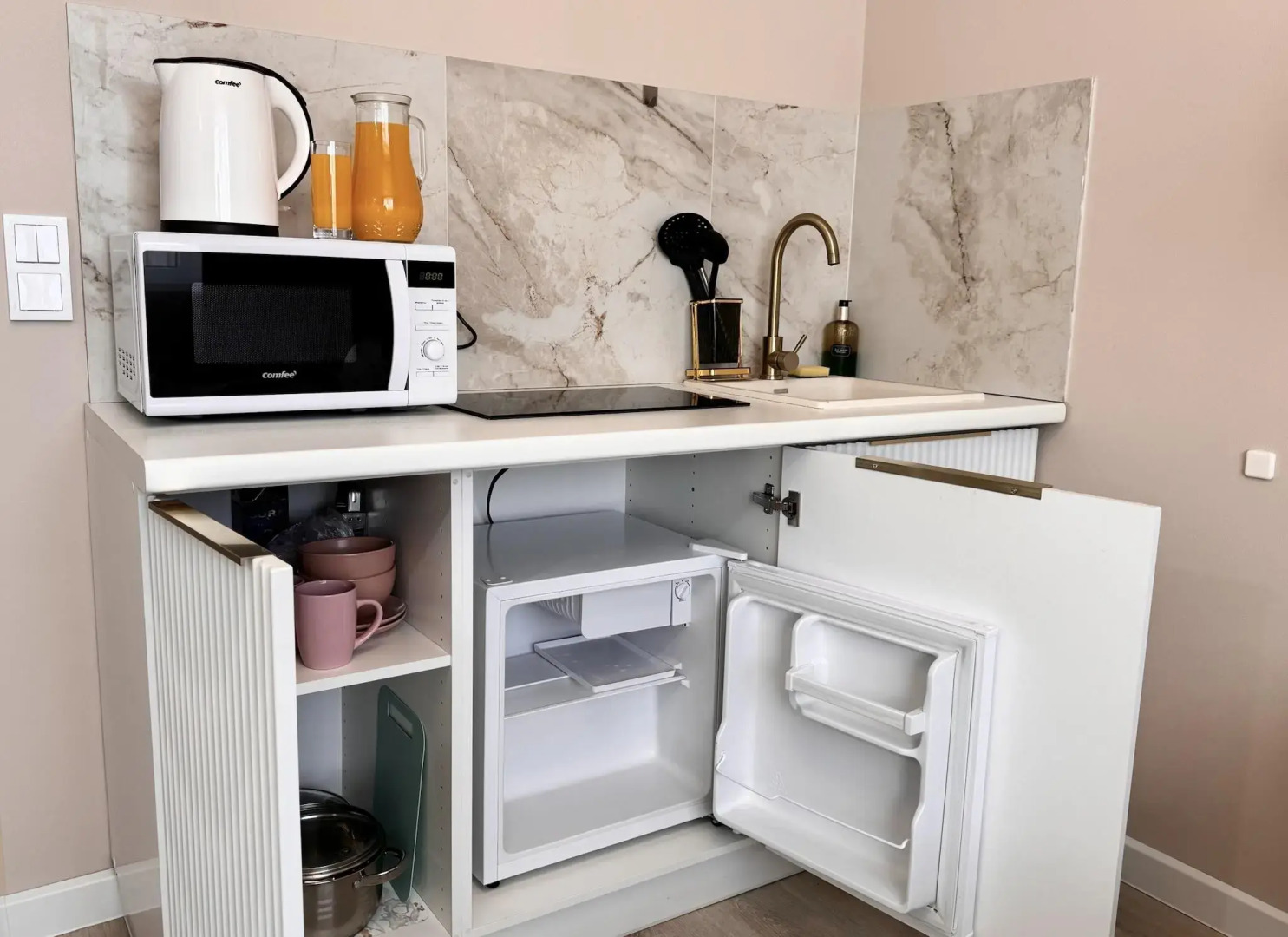 Апартаменты на улице Романтиков 1