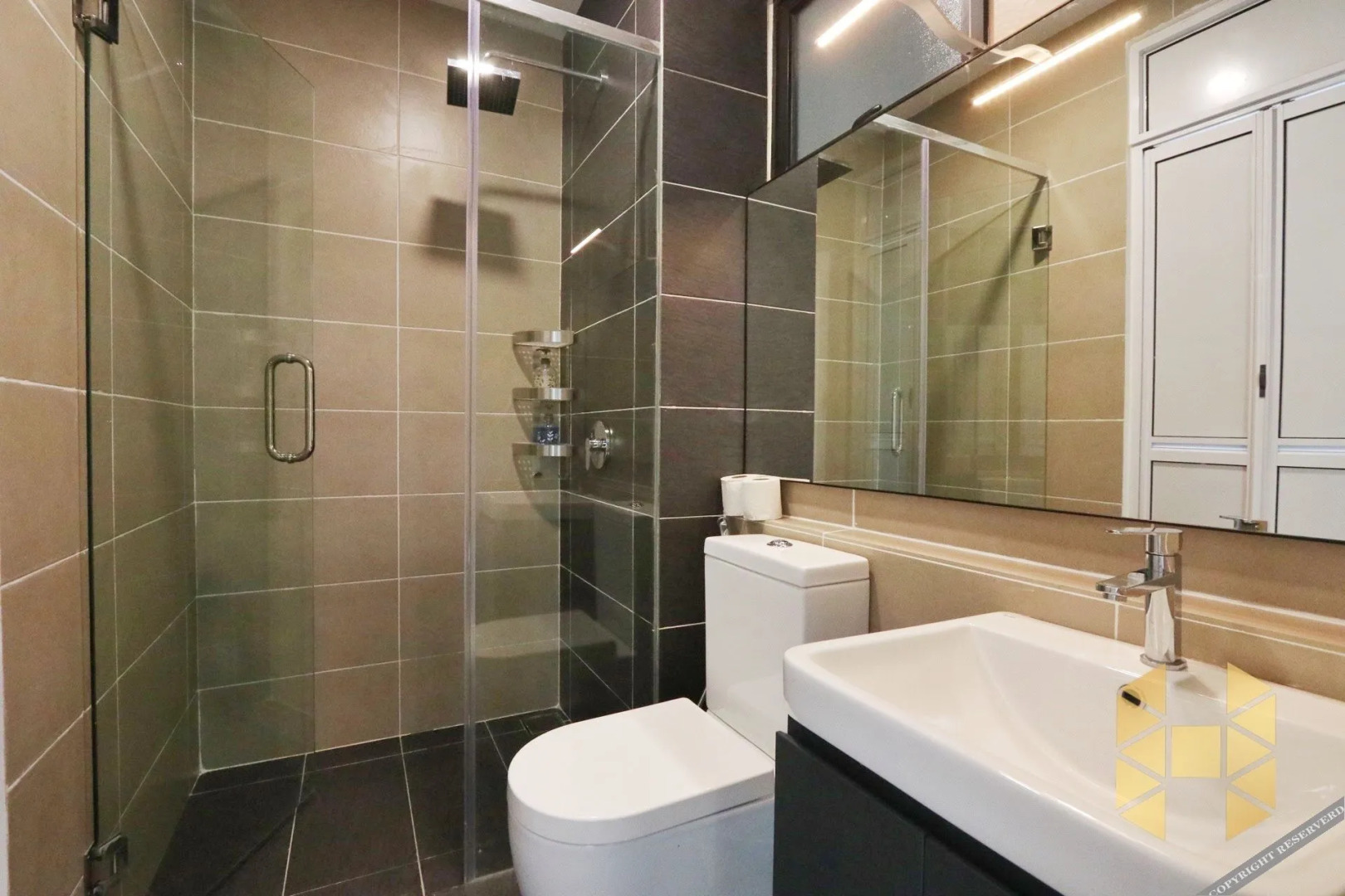 D Pristine Family Suites By Holi