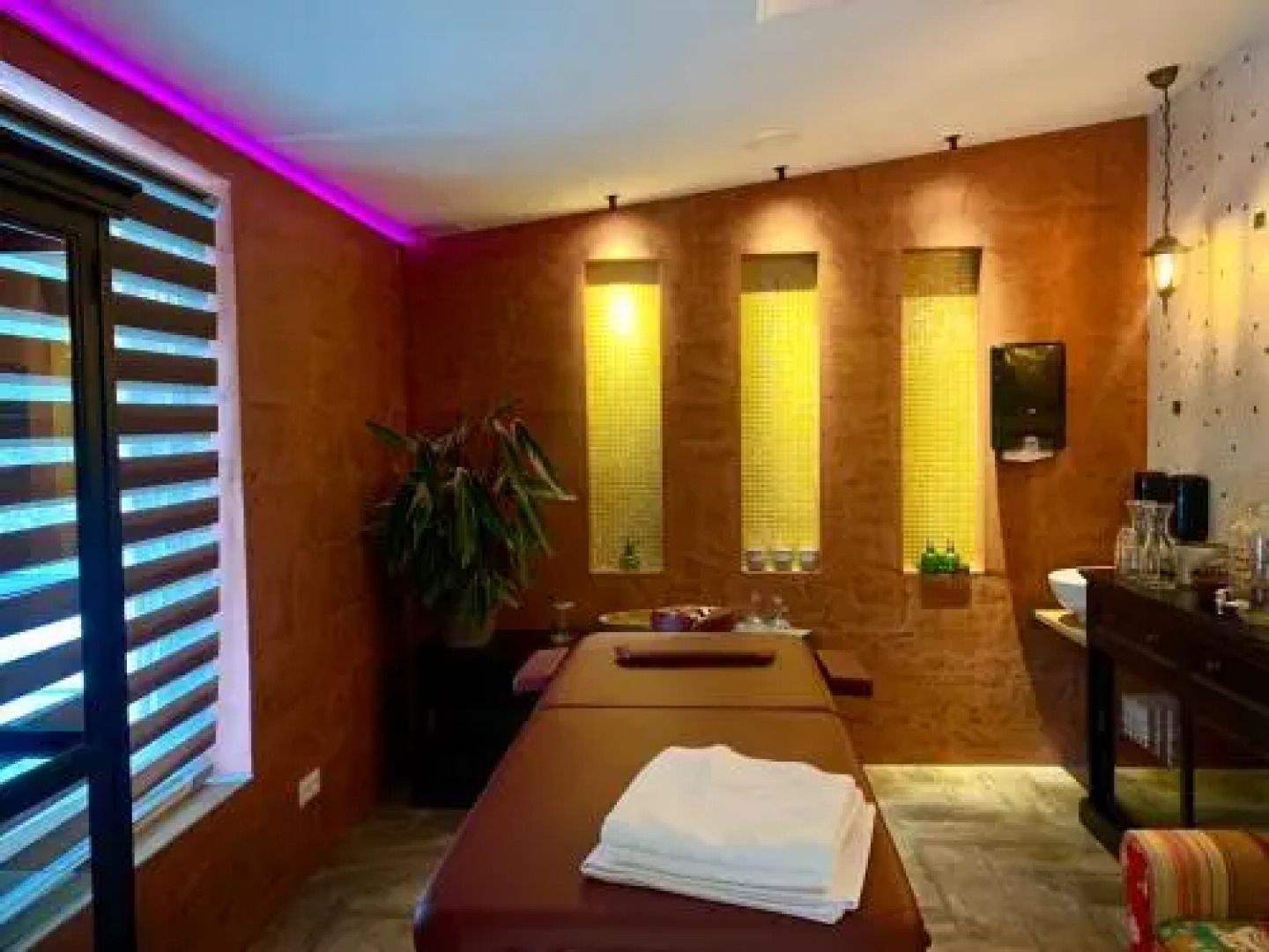 Chatovy Rezort Lopusna Dolina