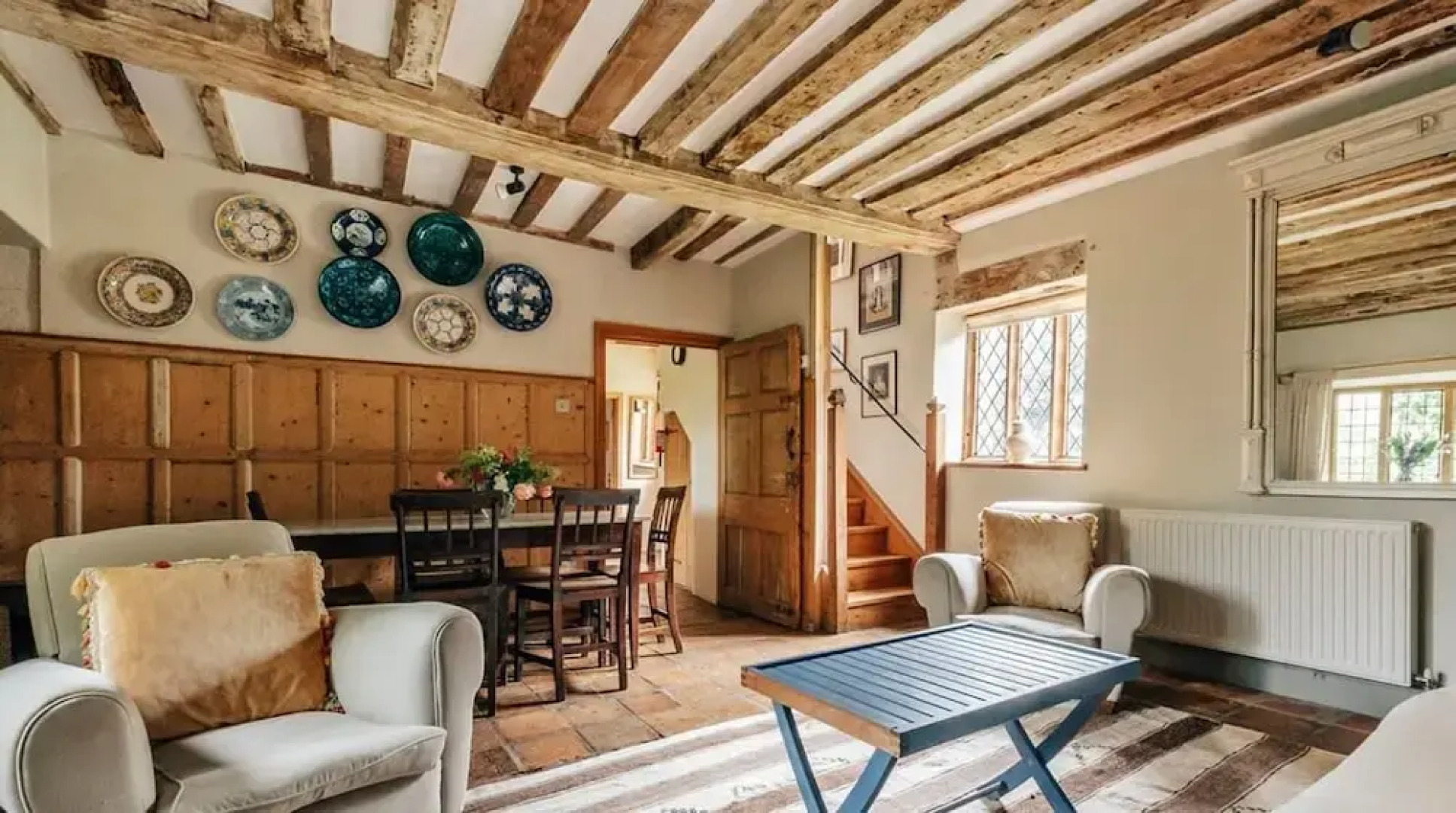 Lavish Tudor Estate Gardens - Sleeps 25