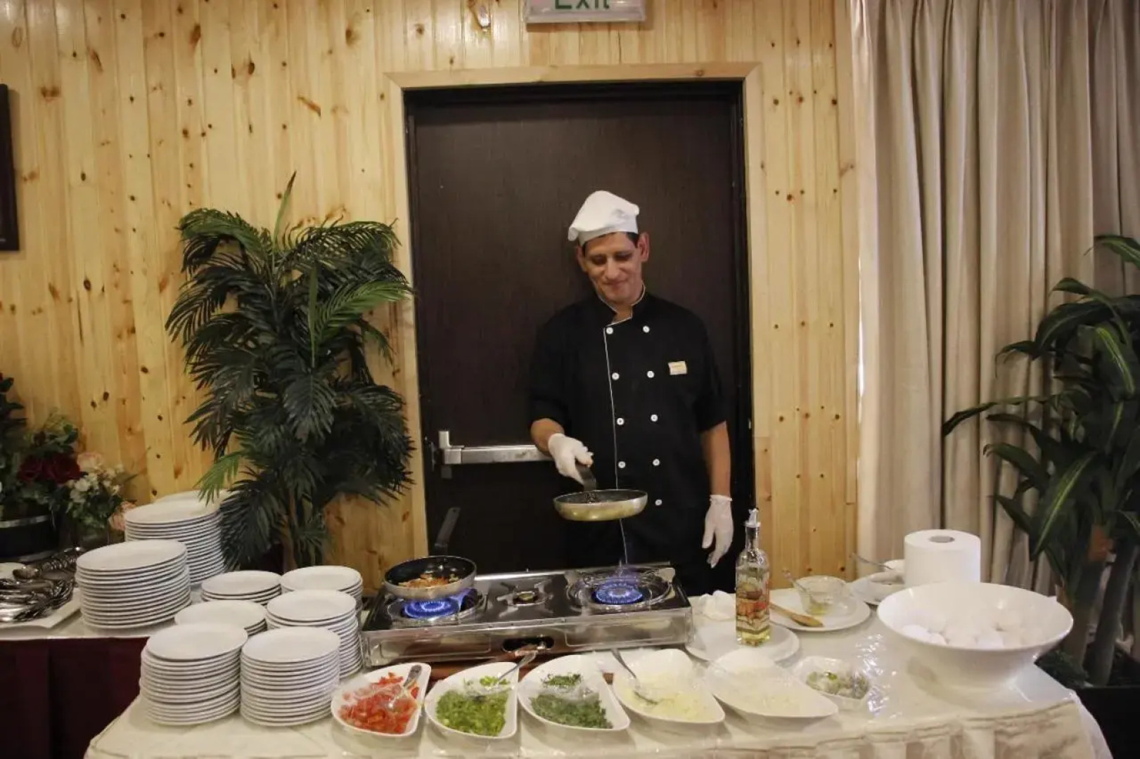 Balcony Hotel & Suites