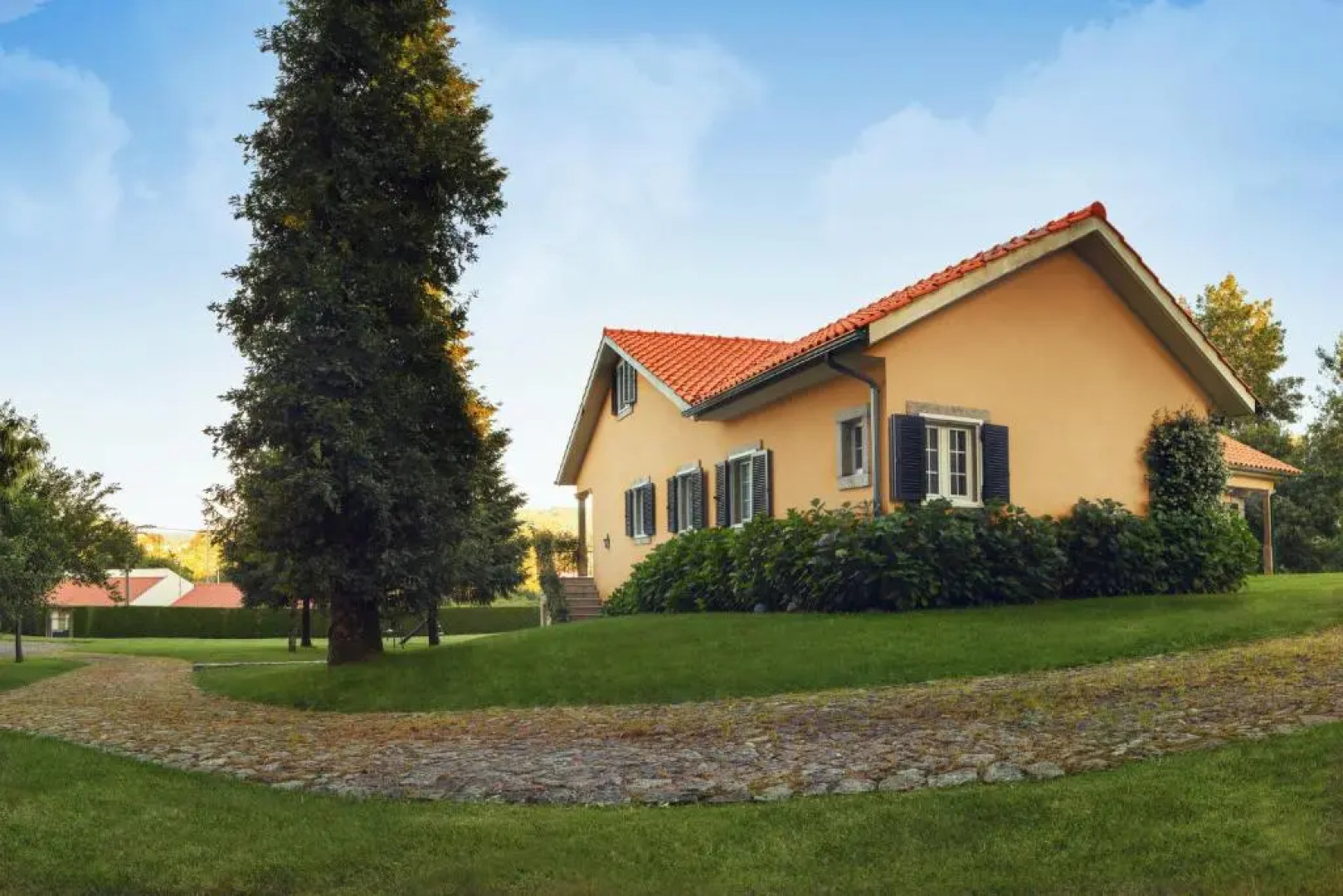 House With 5 Bedrooms in Paredes de Coura, With Wonderful Mountain View, Private Pool, Enclosed Garden Near the Beach