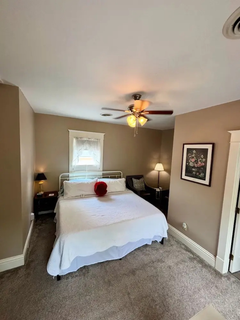 Red Rose Inn Bed & Breakfast