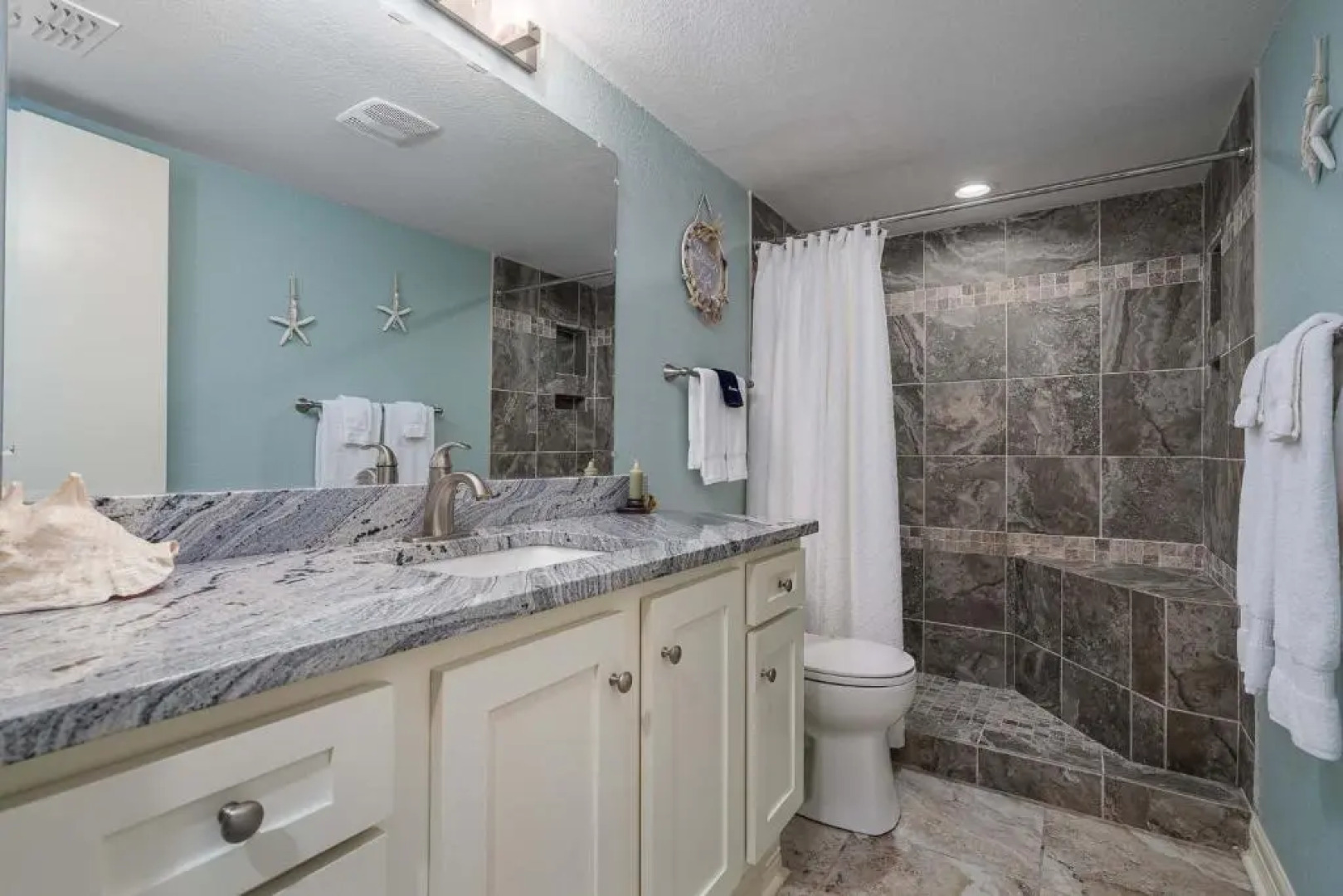 LR #207 - Big Daddy's Place