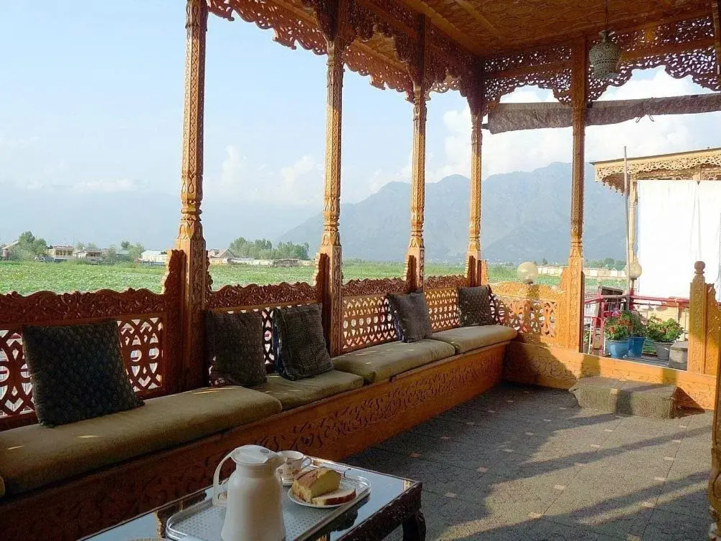 New Zenith Group of Houseboats