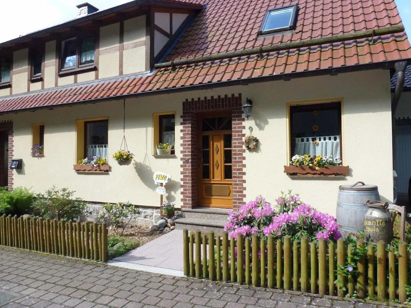 Quiet Holiday Home With Terrace