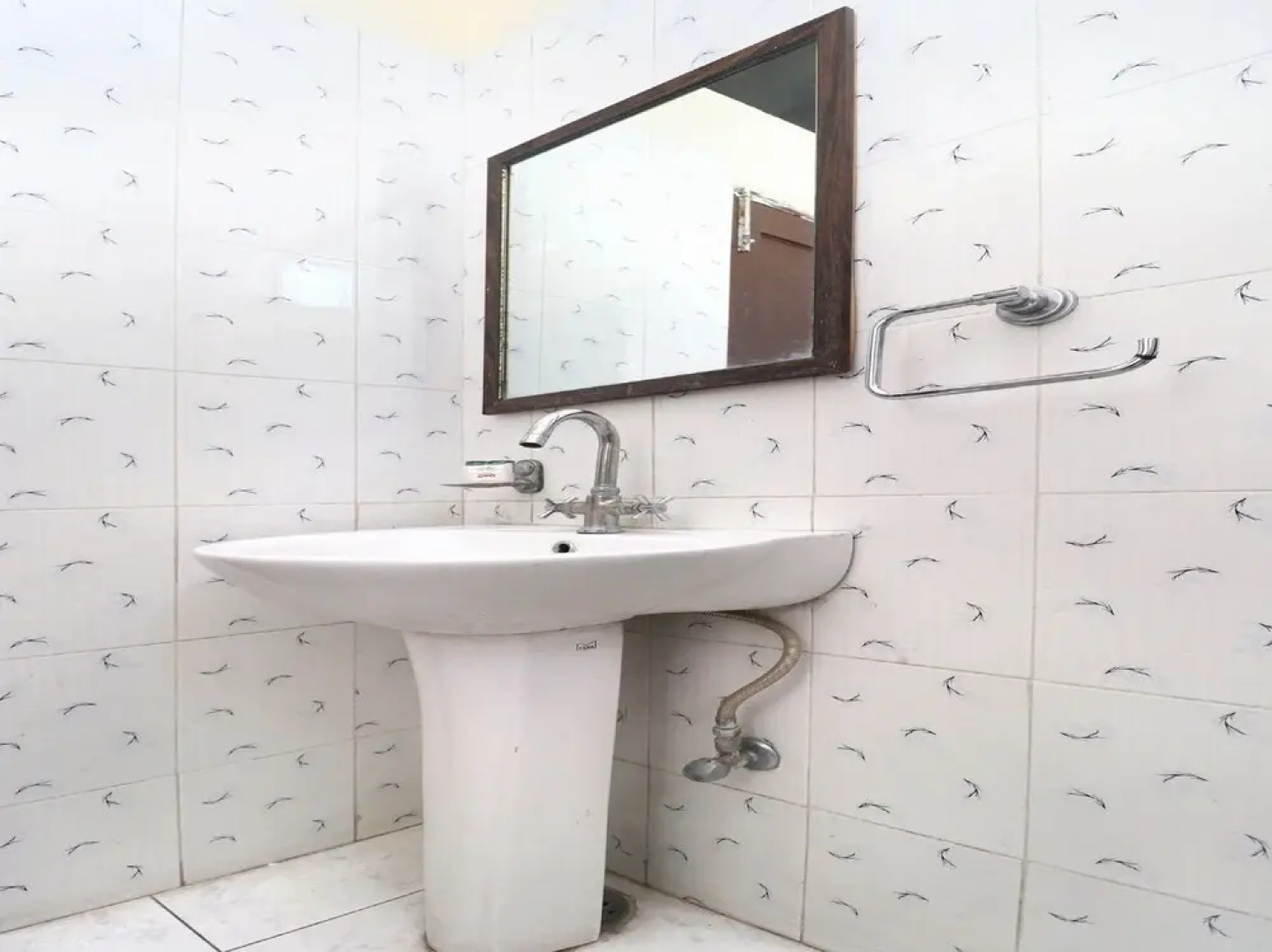 Oyo 30127 Hotel Sabina International