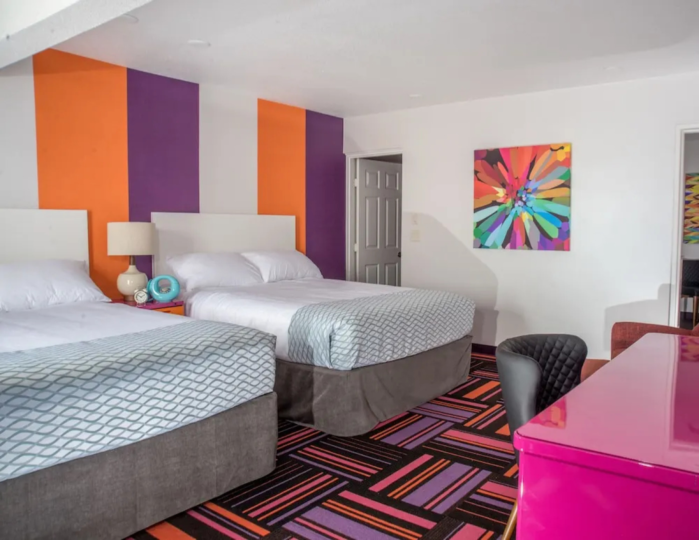 Abbott Villa on the lake (closed - visit new business Hotel Zed)