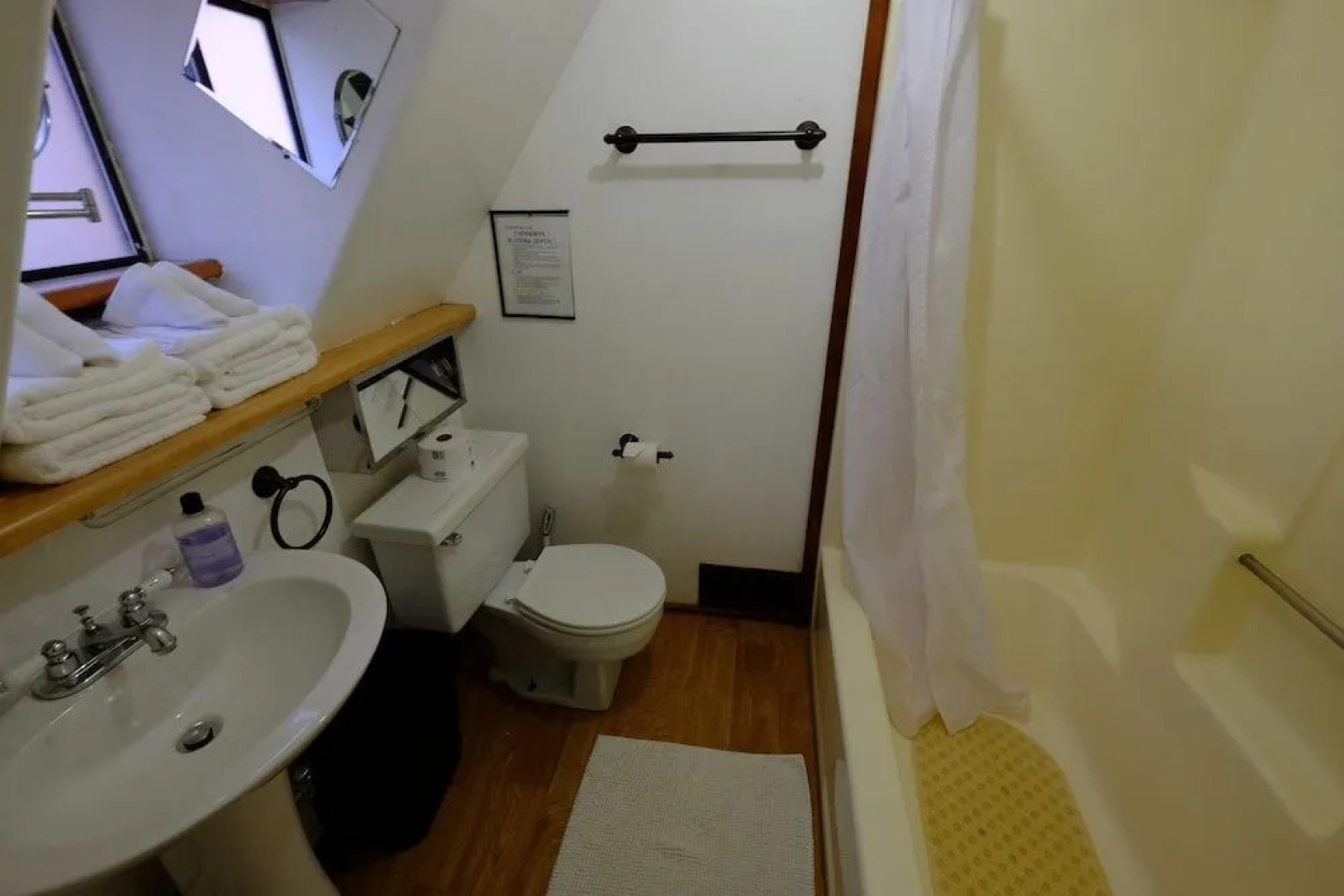 Yosemite Guest Houses