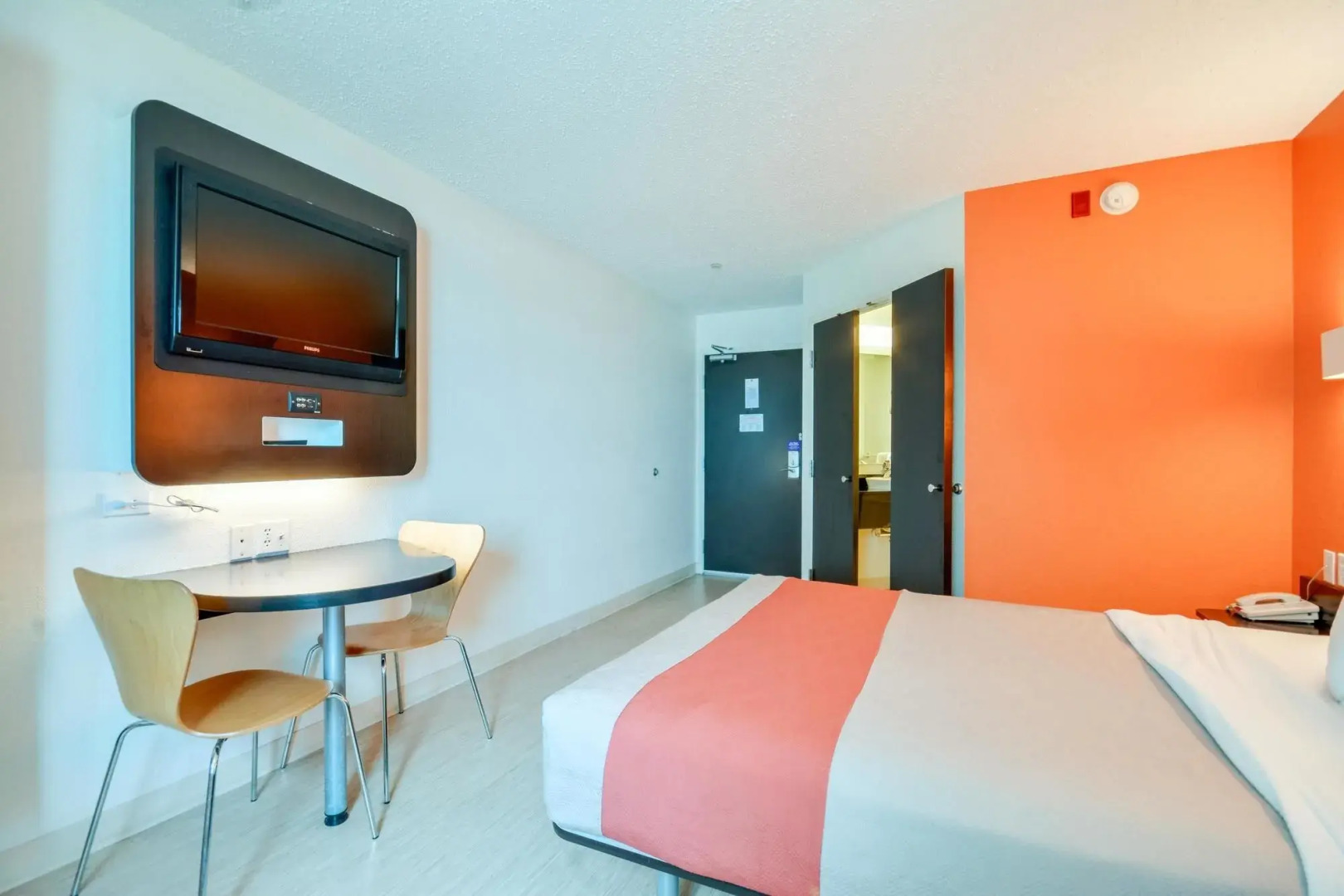 Motel 6 Biloxi, MS - Beach