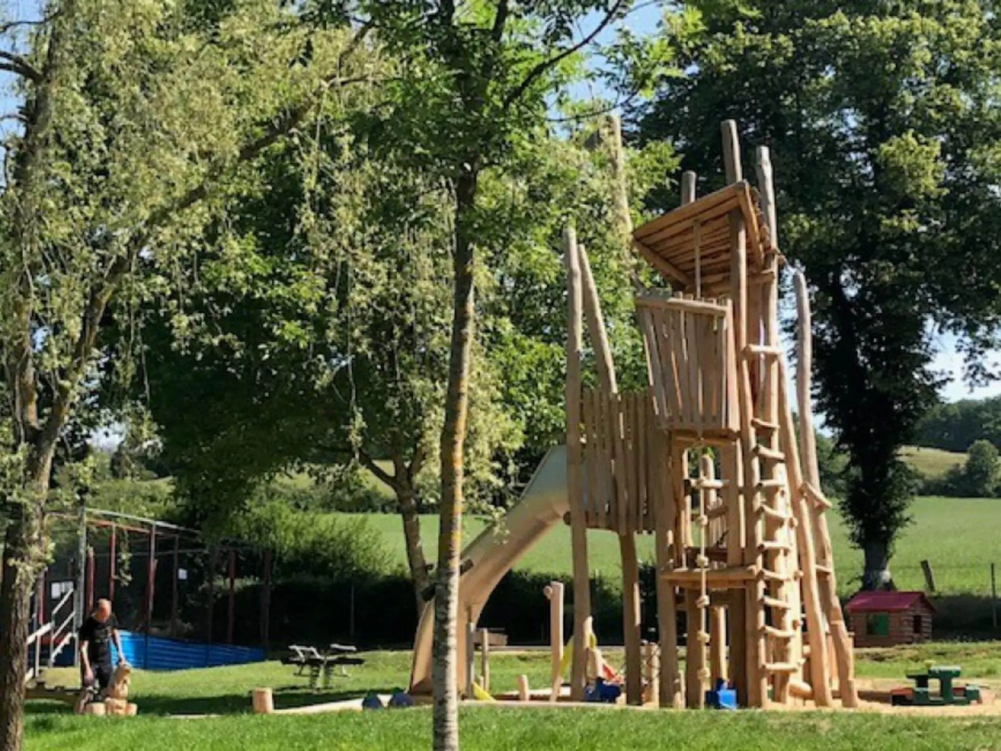 Contemporary chalet with airco, in a holiday park, in a natural environment