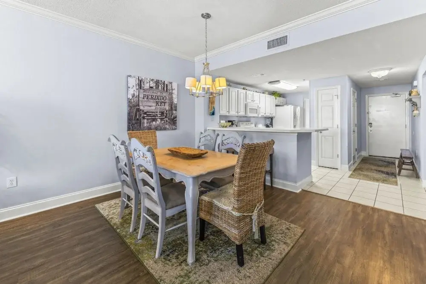 Palacio Condos by Hosteeva