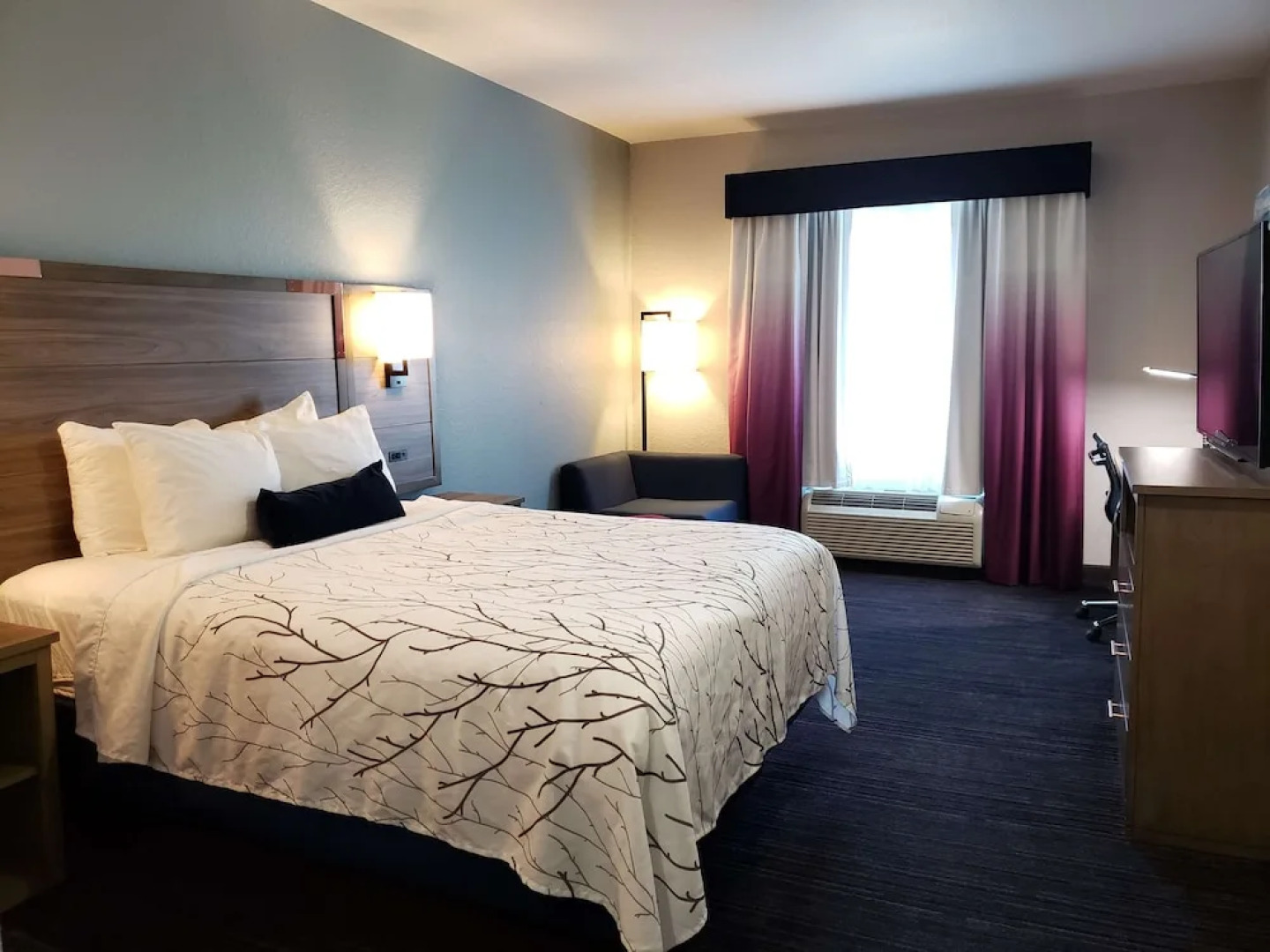 Best Western Plus San Antonio East Inn & Suites