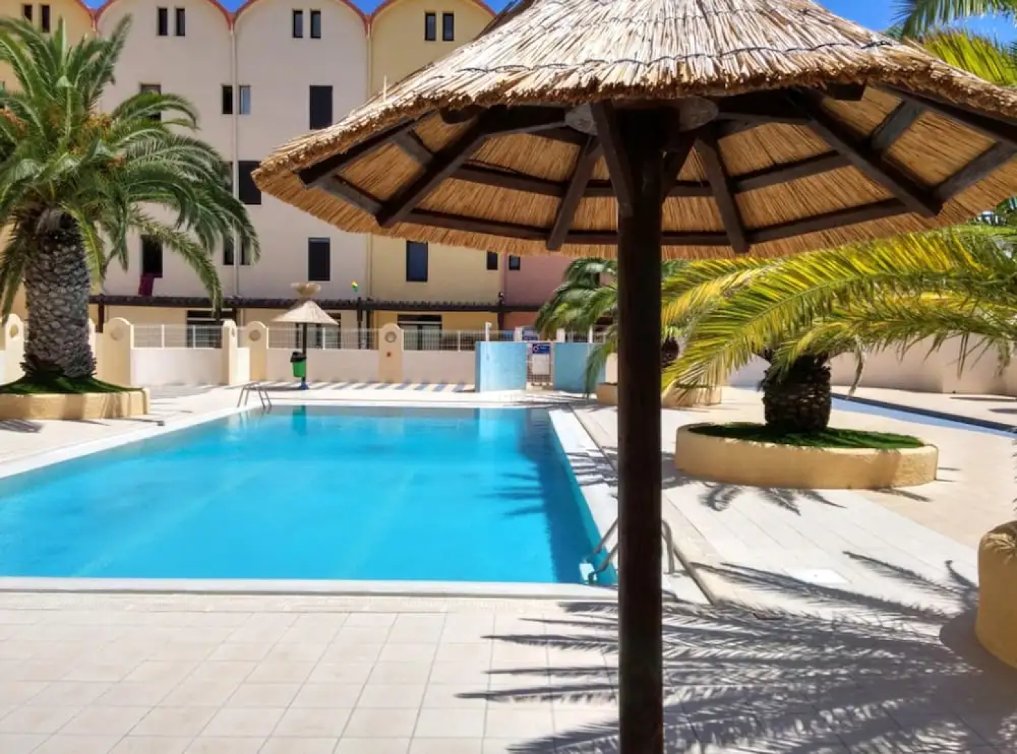Apartment With one Bedroom in Gruissan, With Shared Pool, Furnished Terrace and Wifi