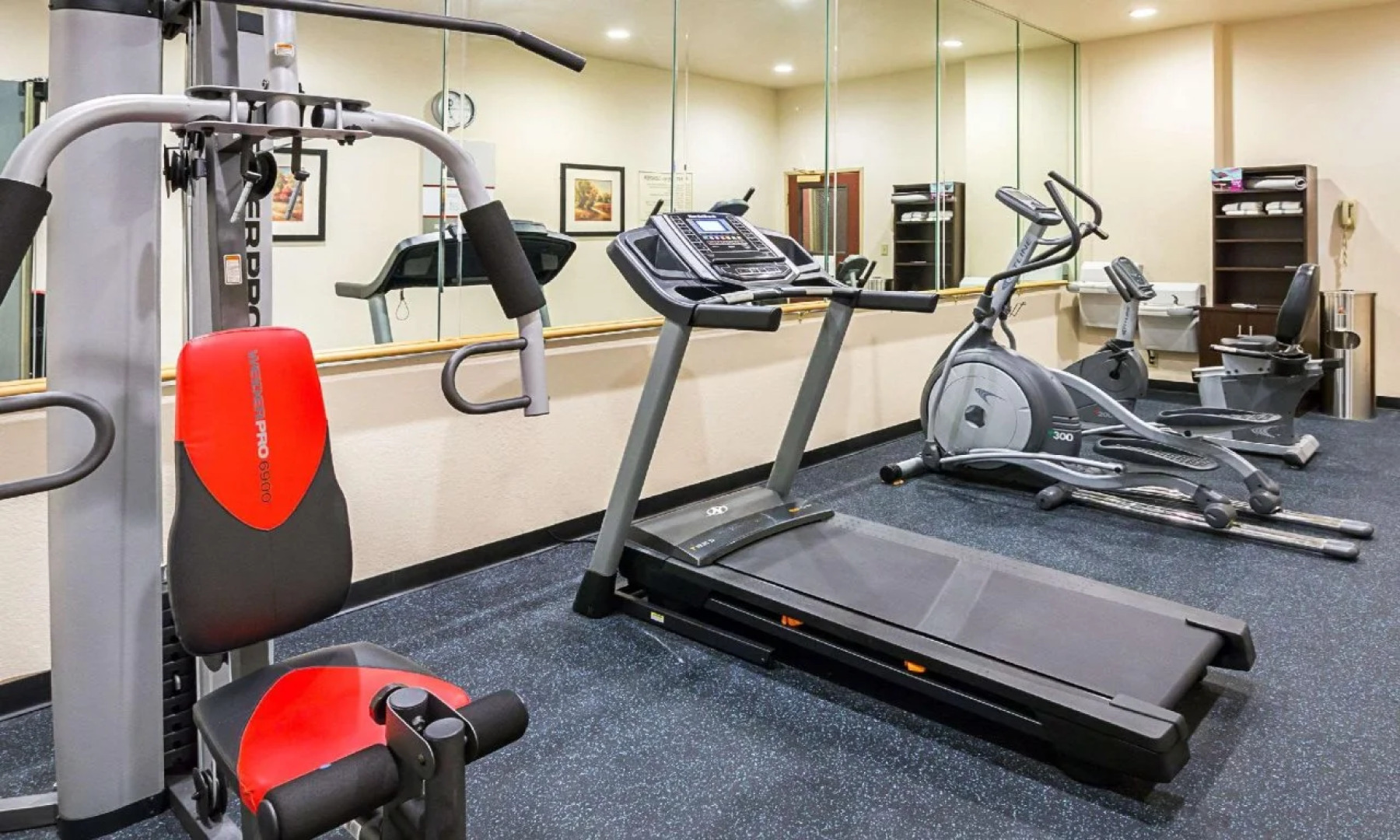 Clarion Inn & Suites Weatherford South