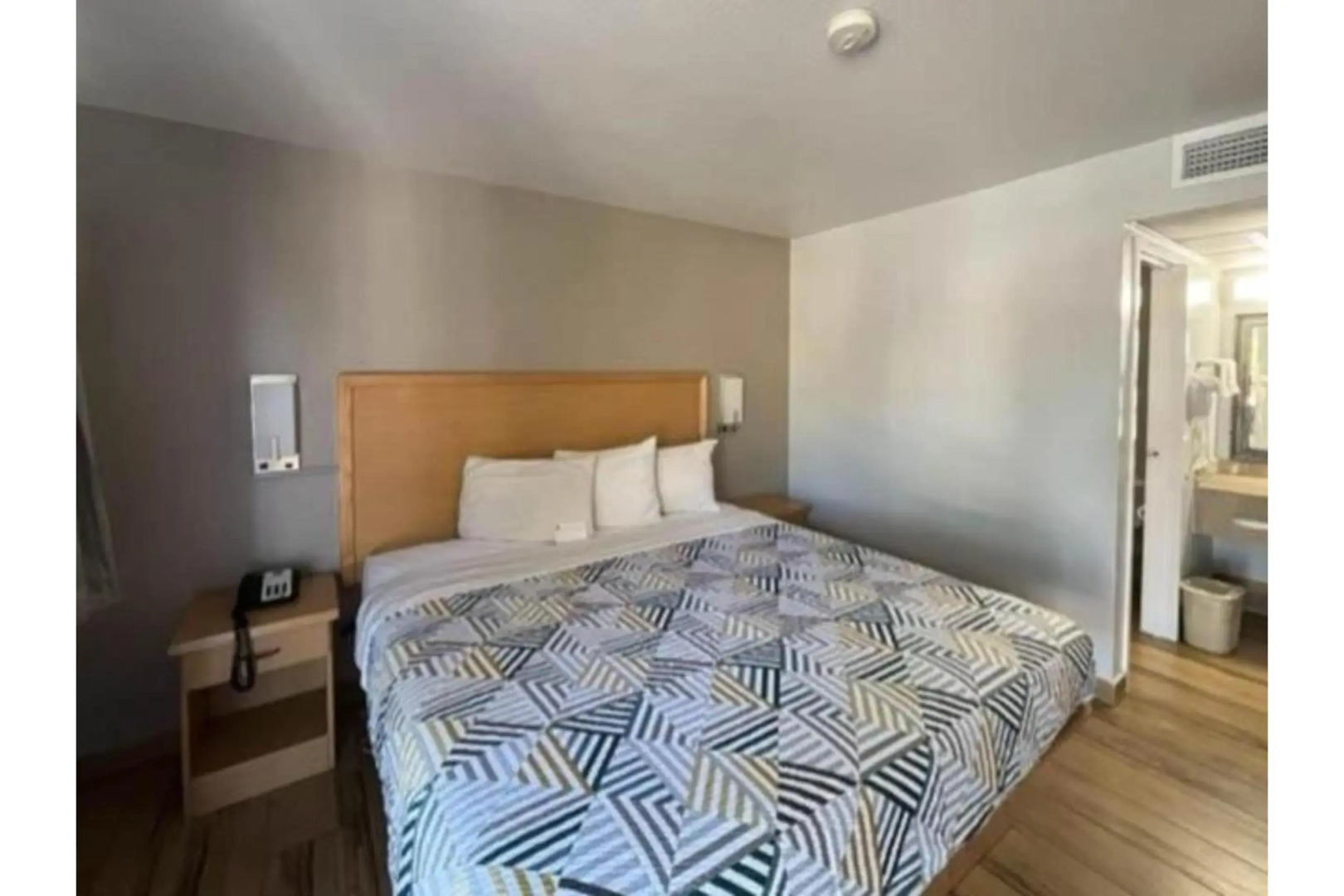 Motel 6 Riviera Beach, FL