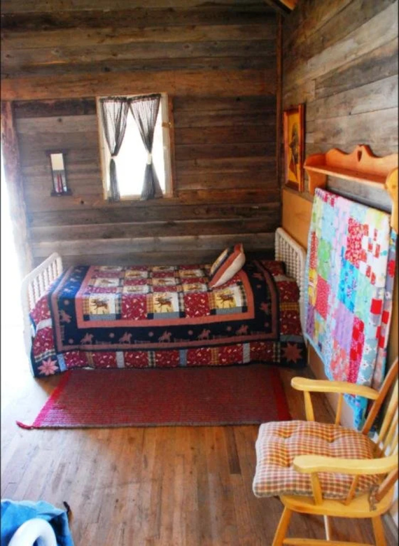 4D Longhorn Guest Ranch