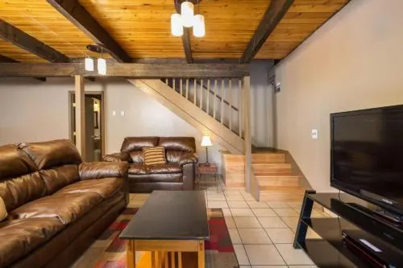 Otter Chalet on Fish Lake Cabin Rental