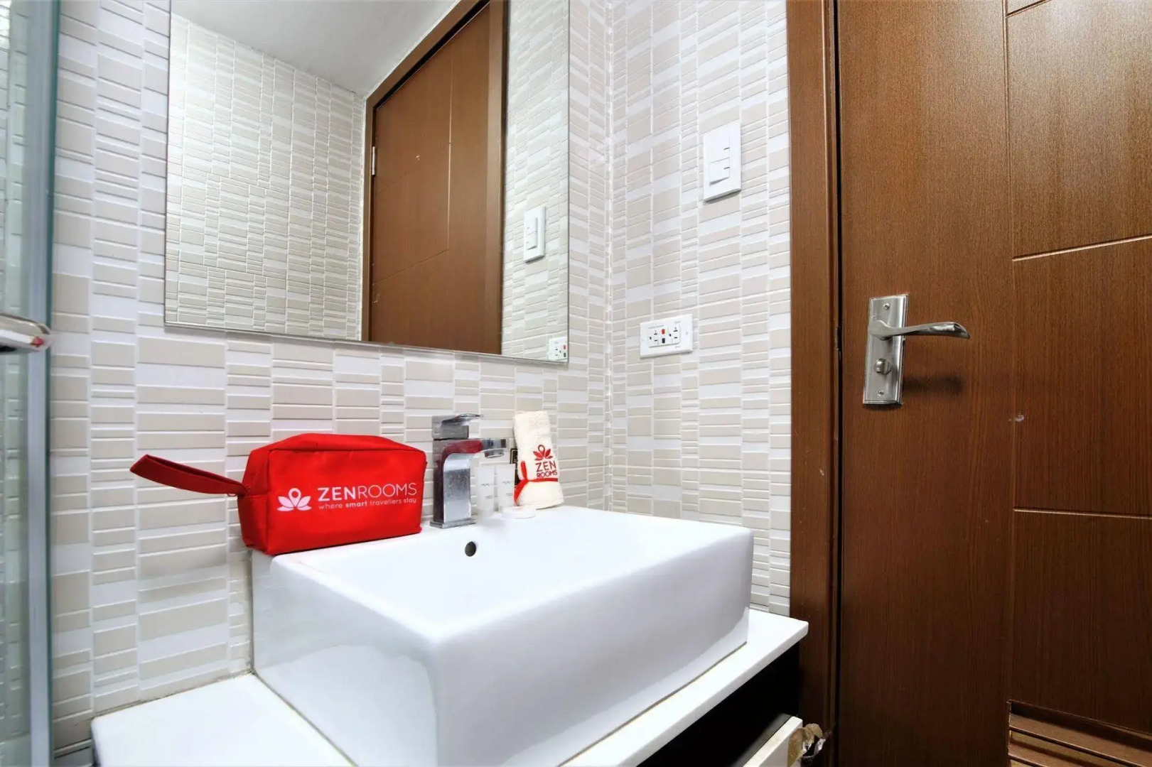 Sunshine City Suites