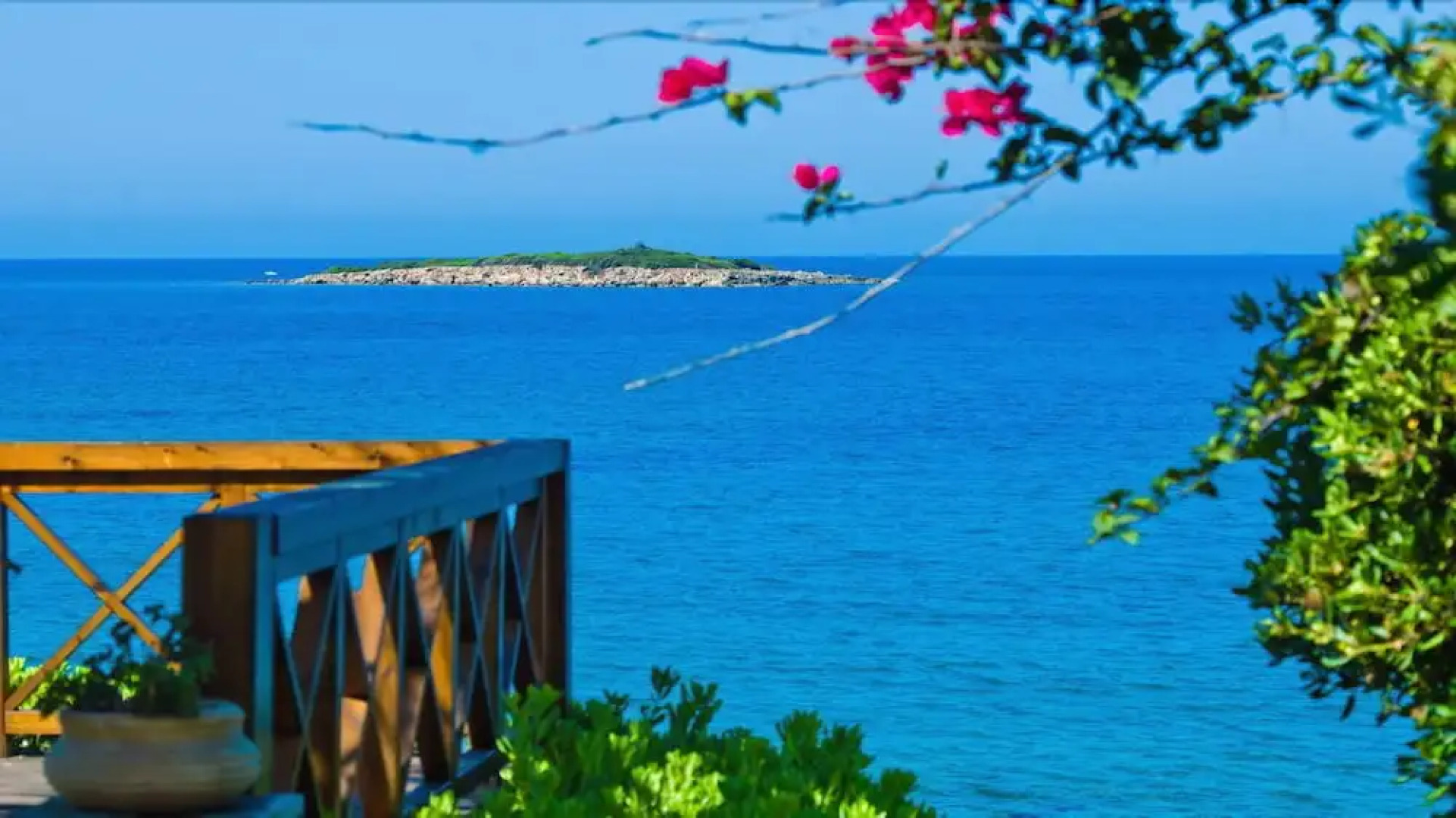 PHEIA, Vriniotis Resorts