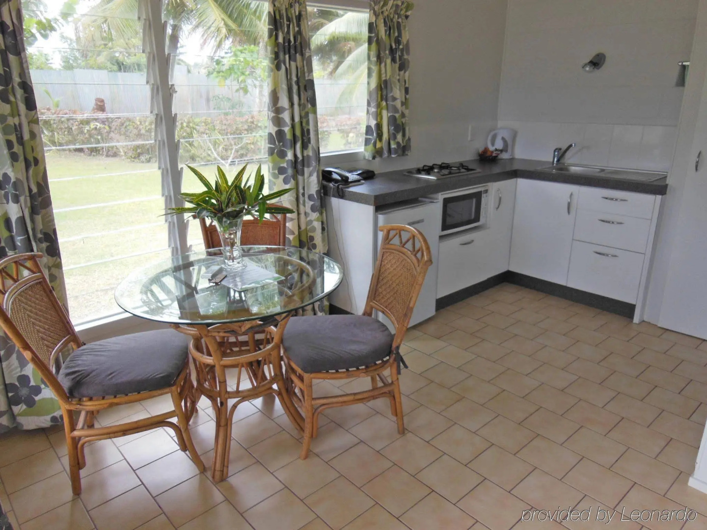 Lagoon Breeze Villas