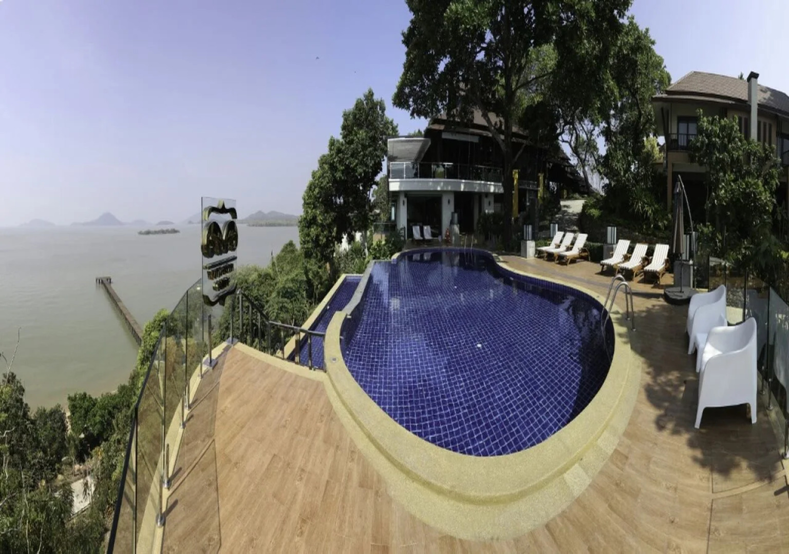 Victoria Cliff Hotel & Resort