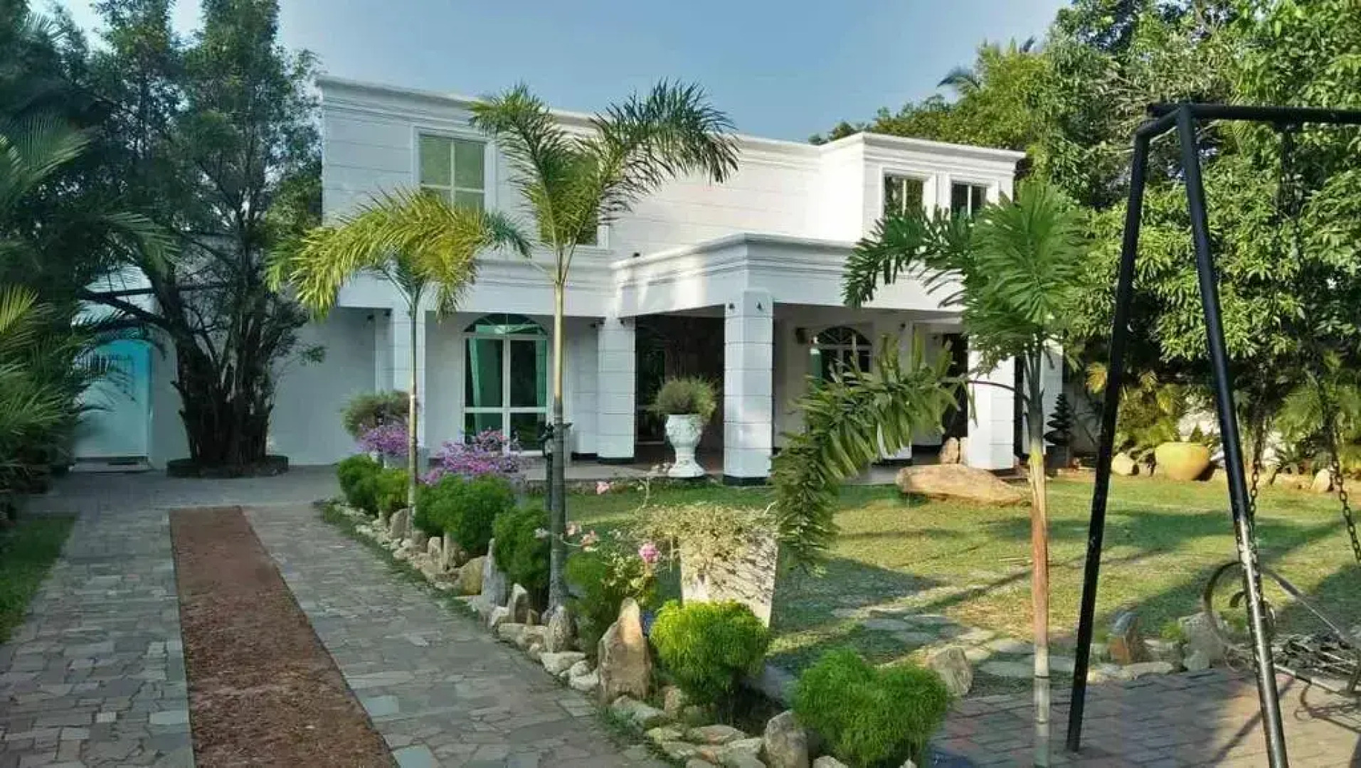 Avinka Holiday Resort