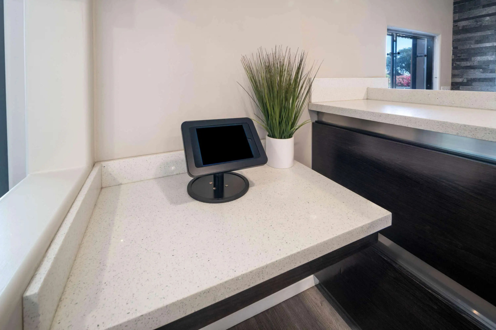 Days Inn by Wyndham Galt/Elk Grove South