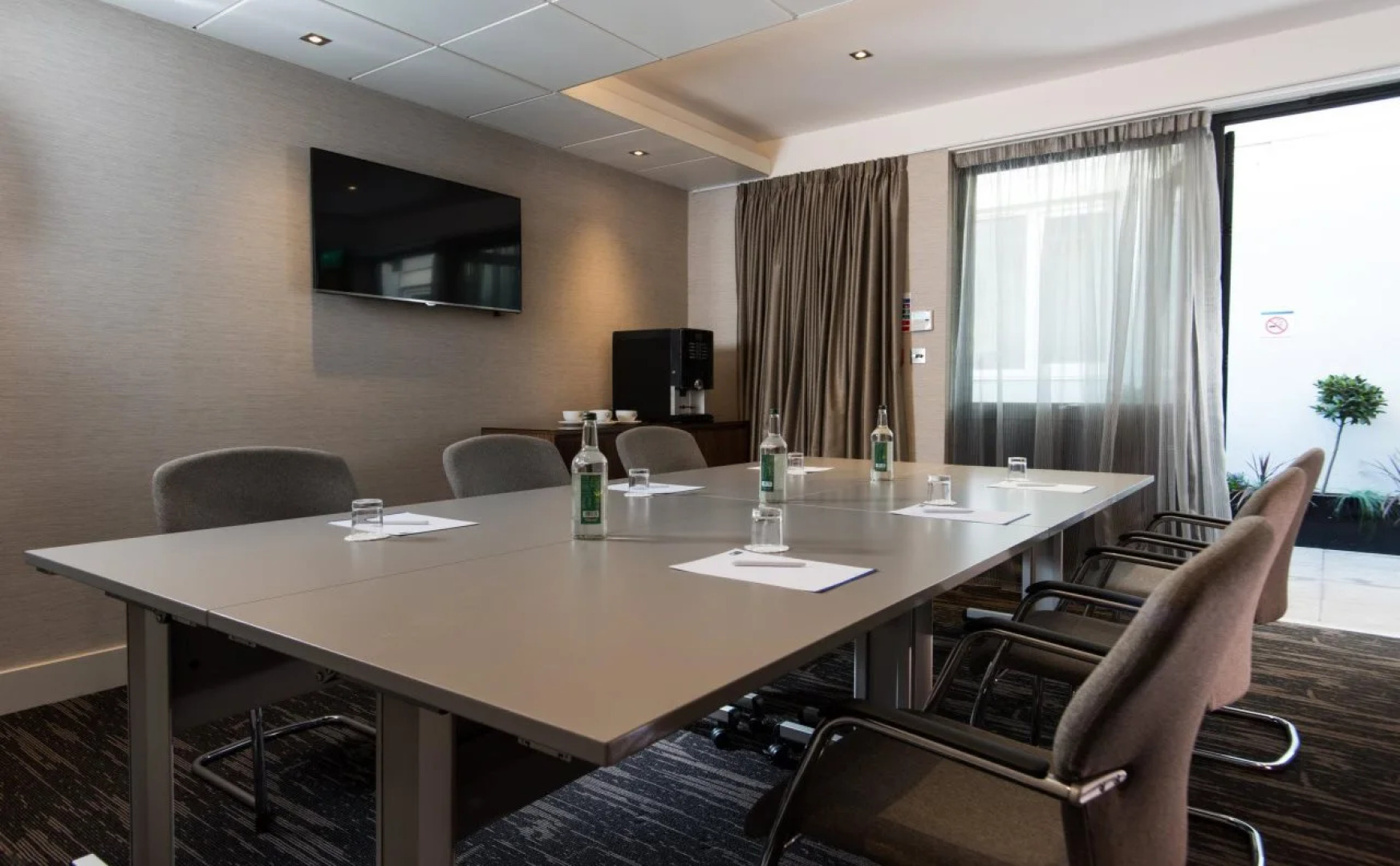 Holiday Inn Express London - Wimbledon South by IHG