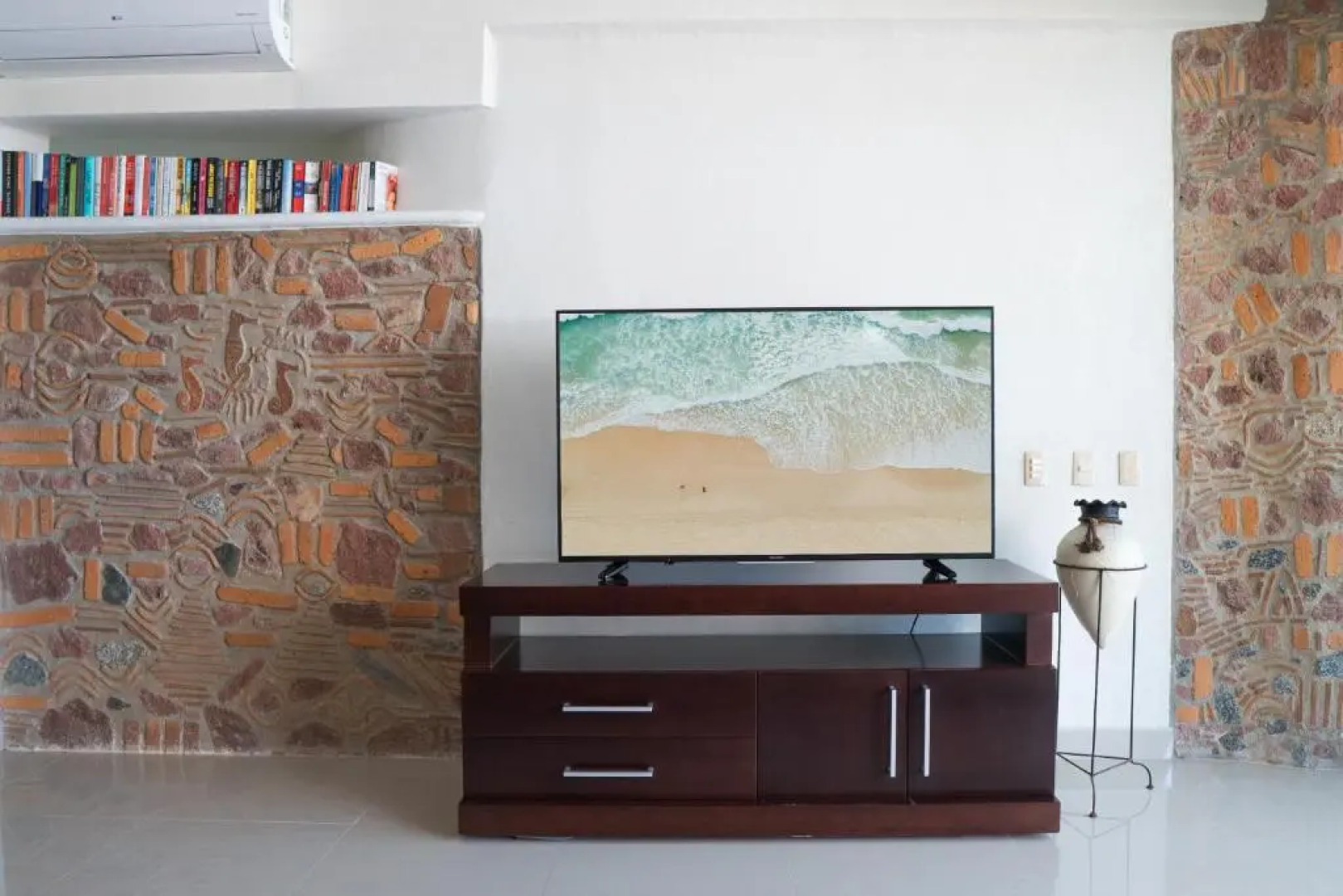 Ocean Front Condo with Pool Sleeps 7 Adults-Quinta del Mar 203