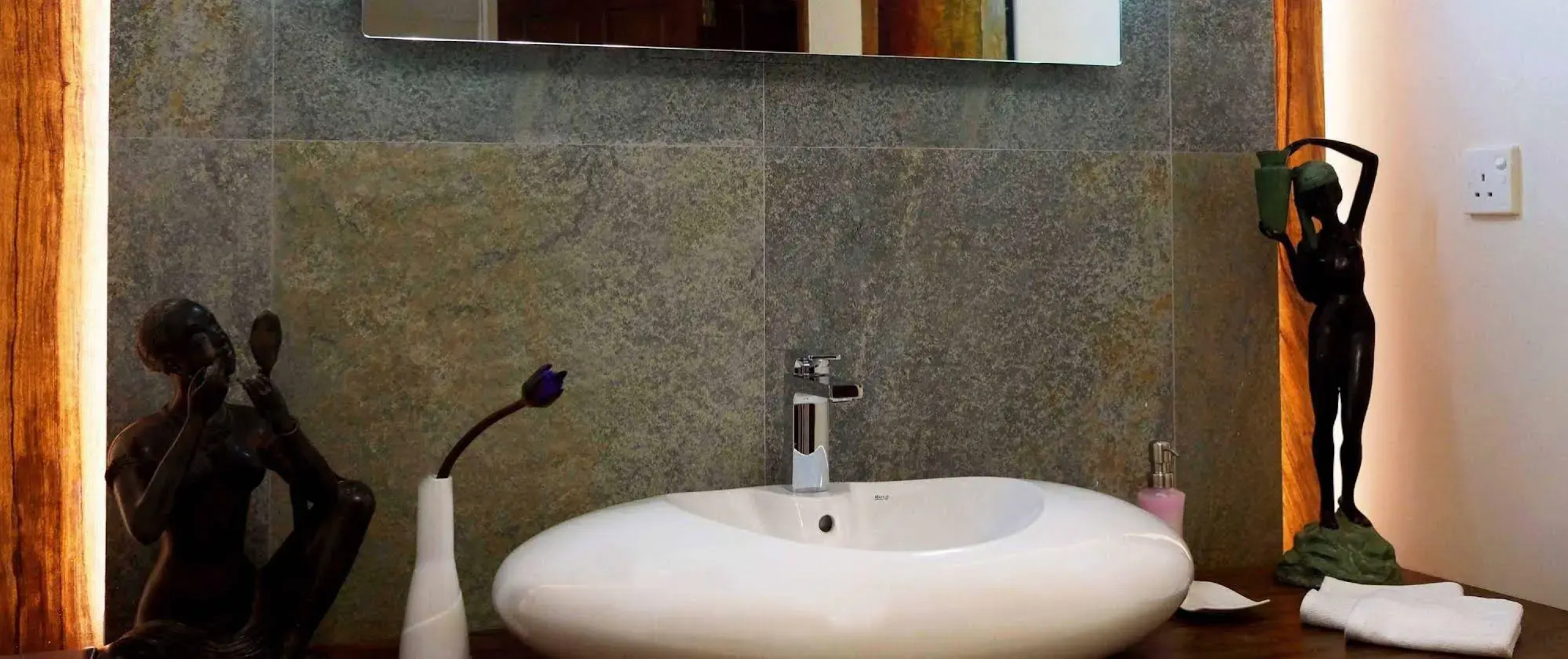 The Penthouse Above Sea