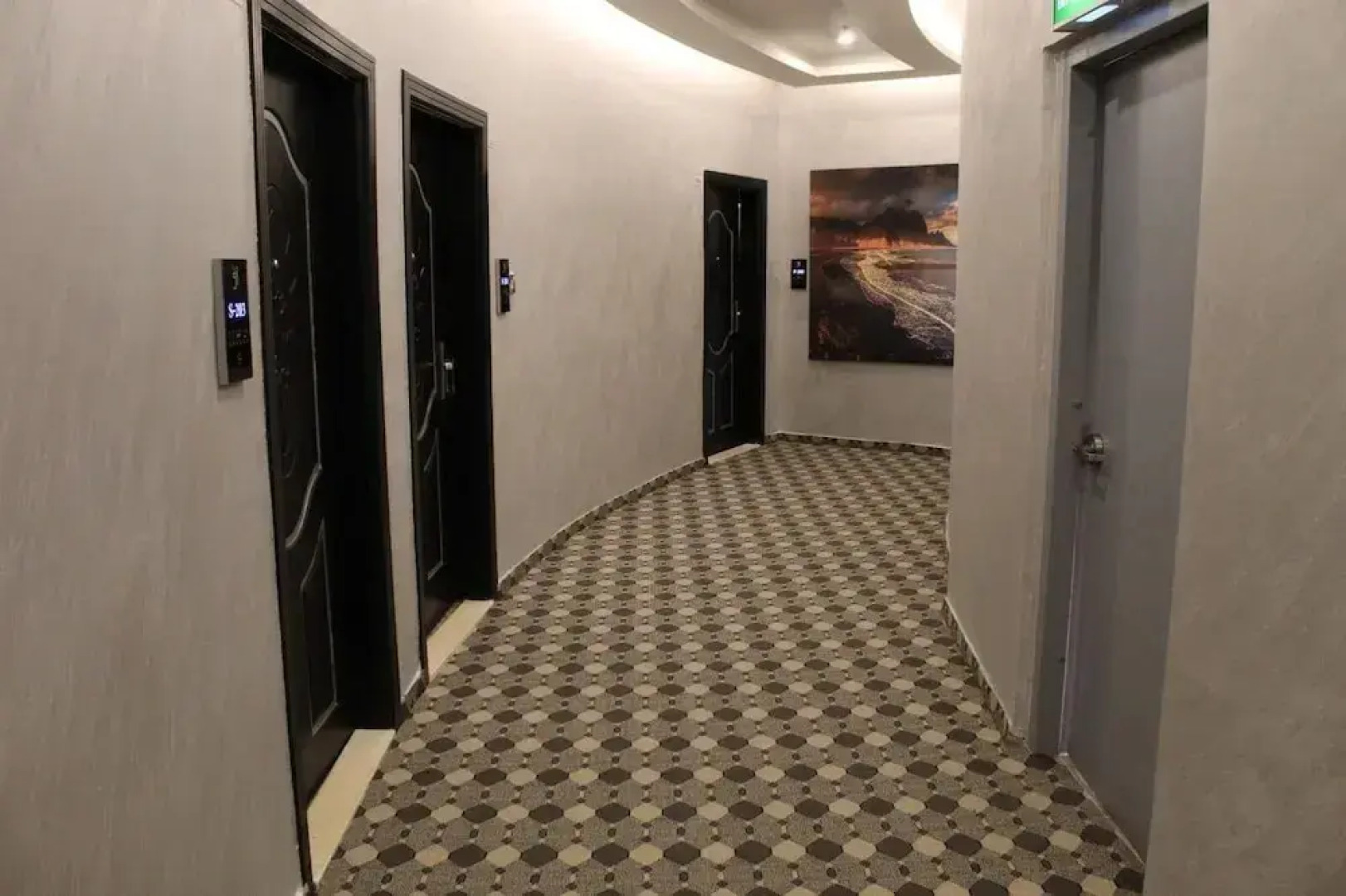 The Gulf Hotel Flats Est