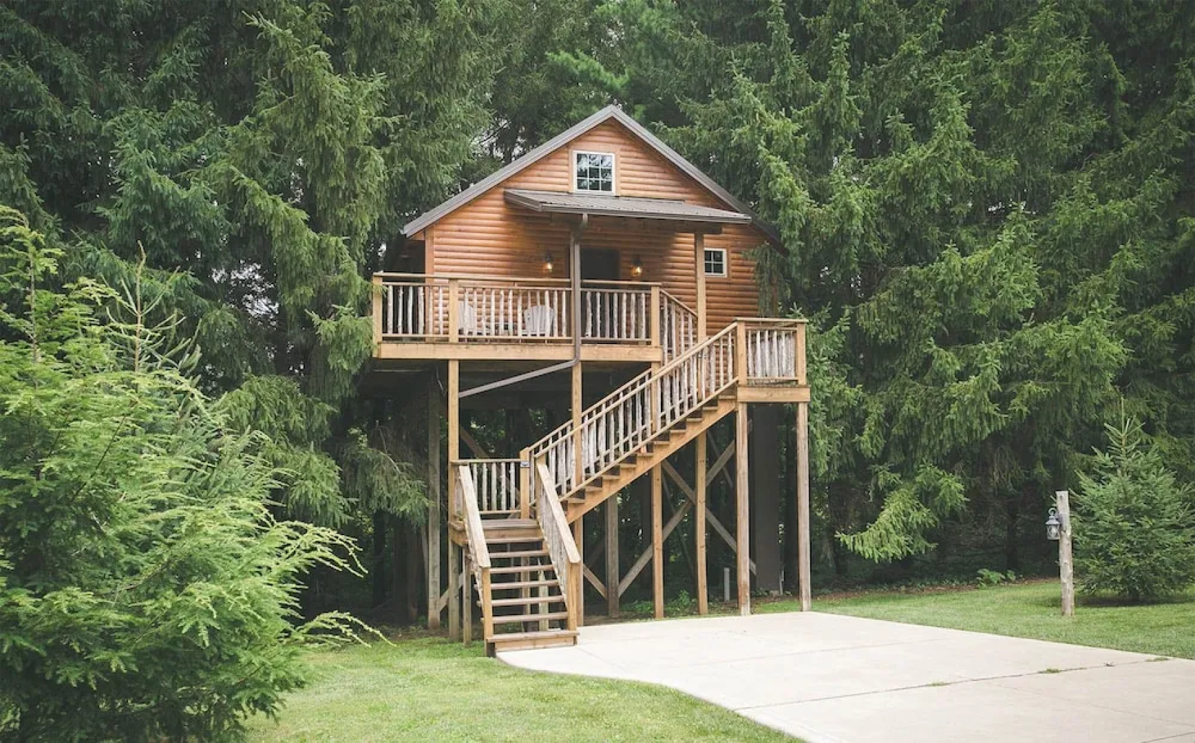 Pine Cove Lodging