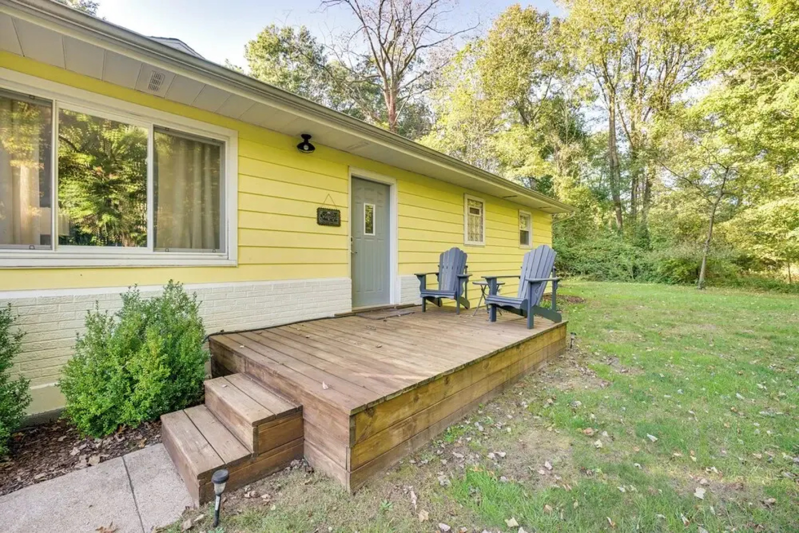 Renovated, Spacious Retreat in Union Pier!