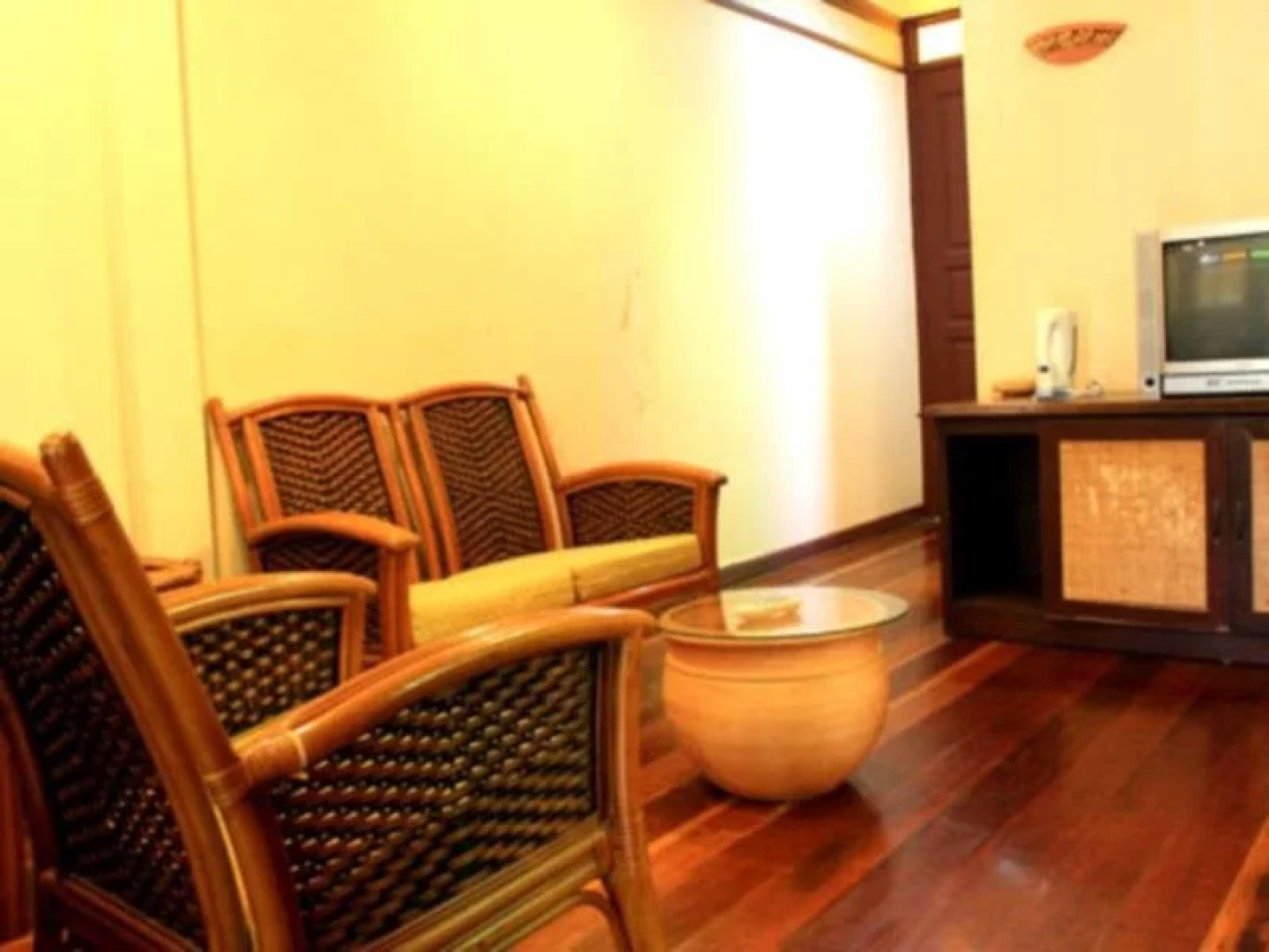 Green Village Pasir Salak Eco River Resort