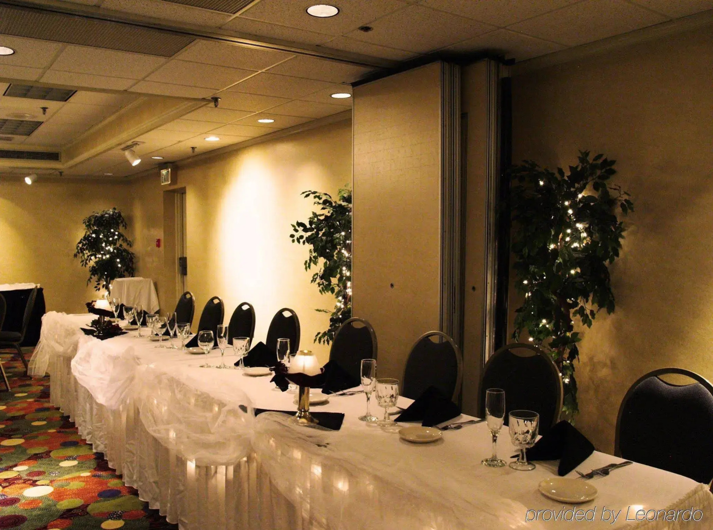 DoubleTree by Hilton St. Louis Airport