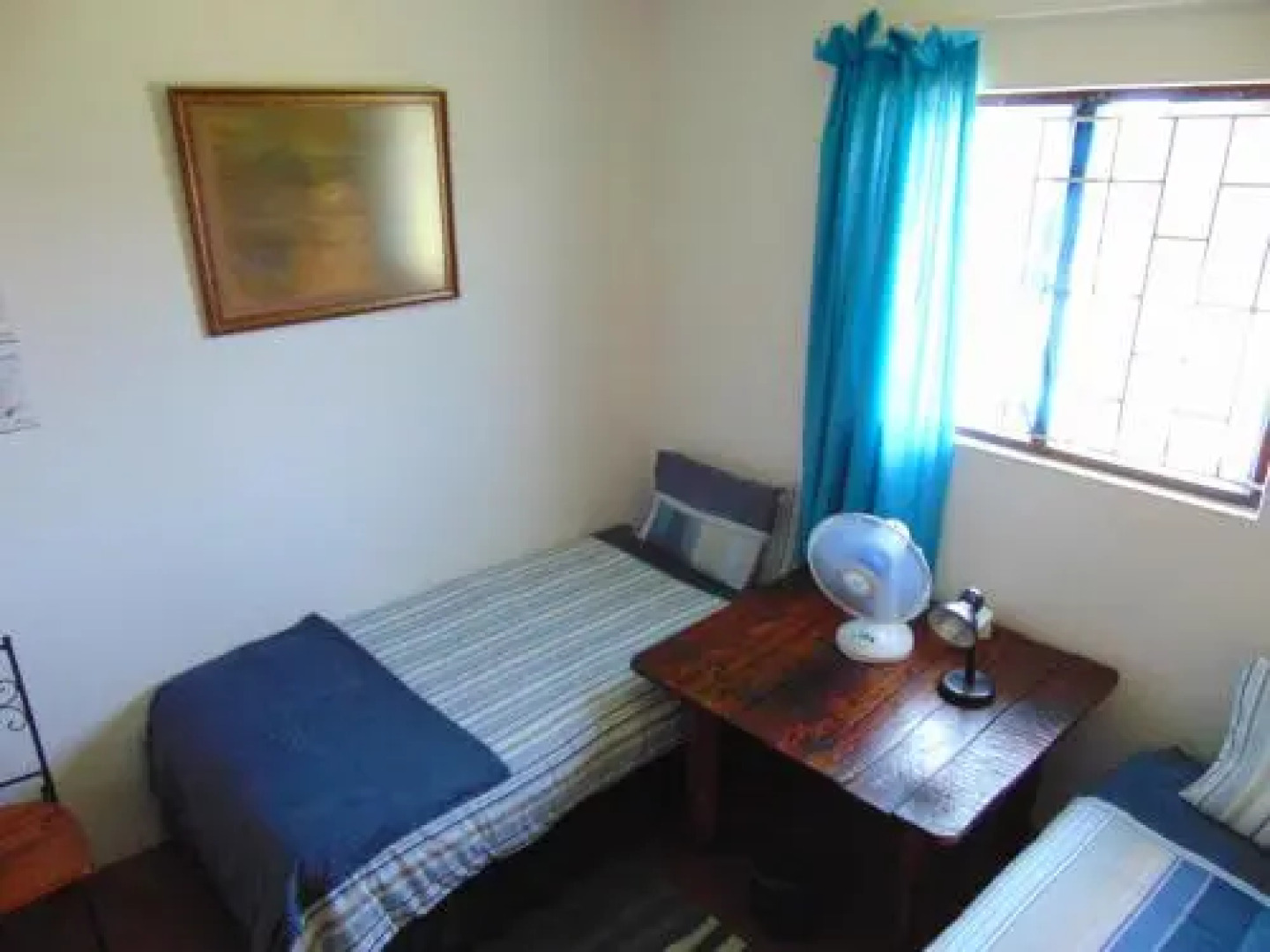 Airport Beach Backpackers