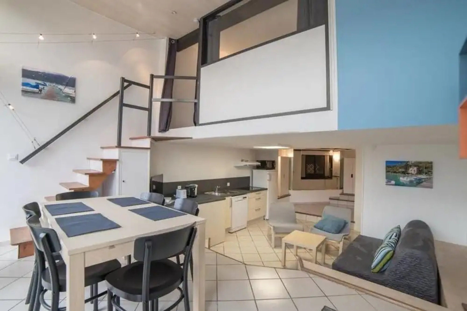 Ponton Private Apartment Near Lake