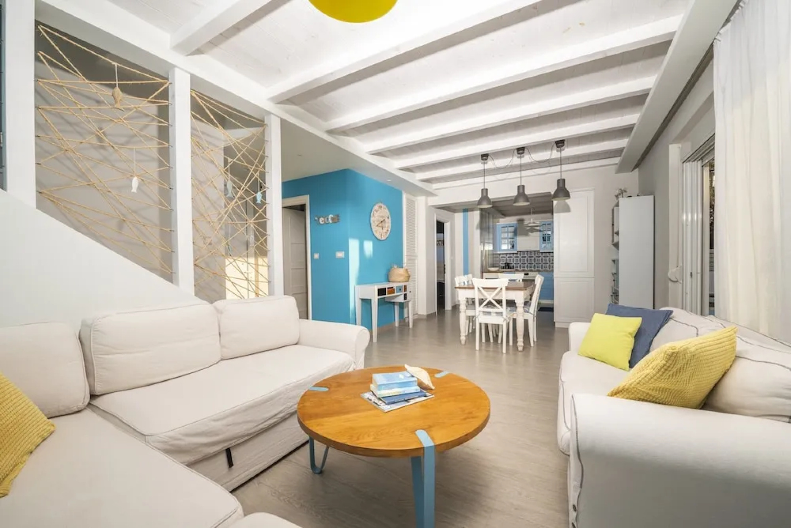 Seabreeze Villa - with Jacuzzi & heated pool