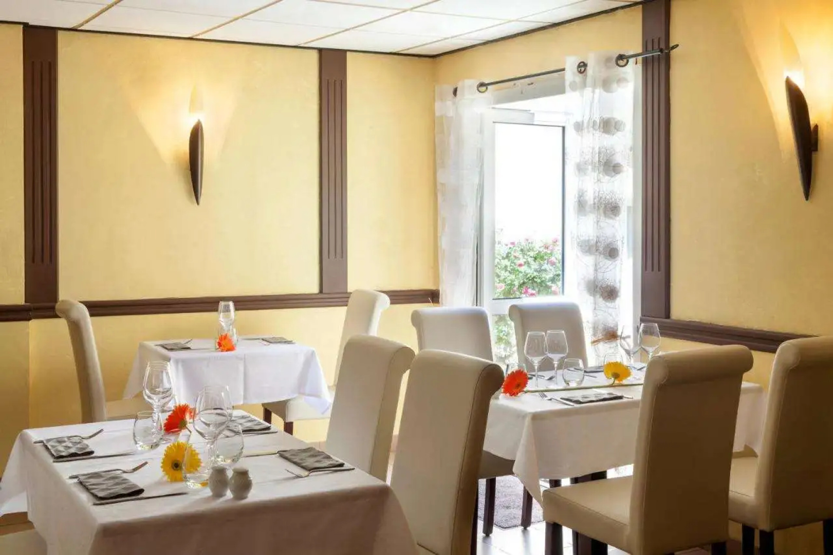 Brit Hotel Chinon le Lion d'Or
