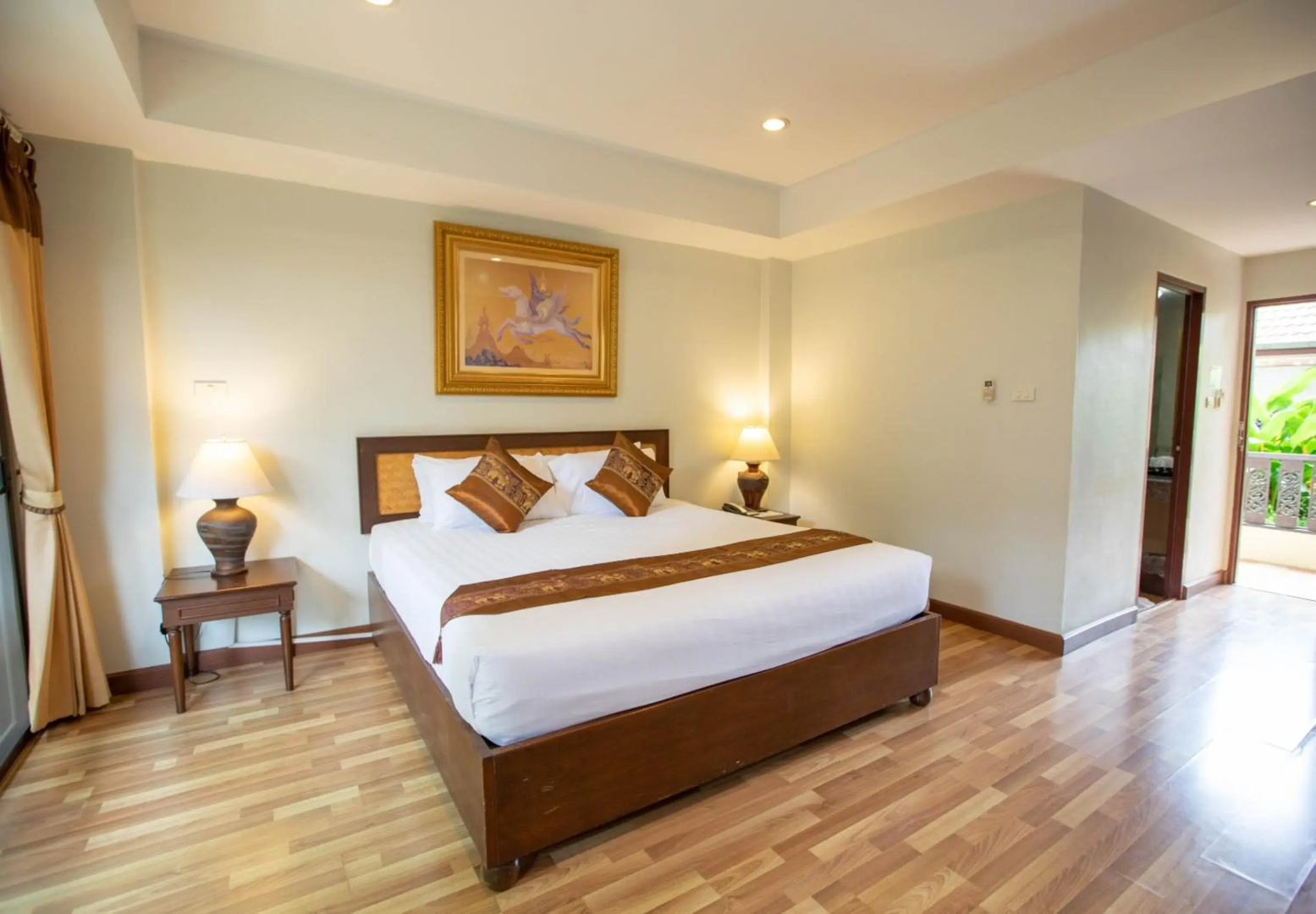 Luckswan resort