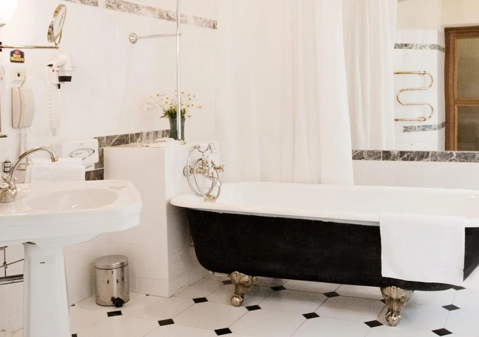 Отель Best Western Santakos