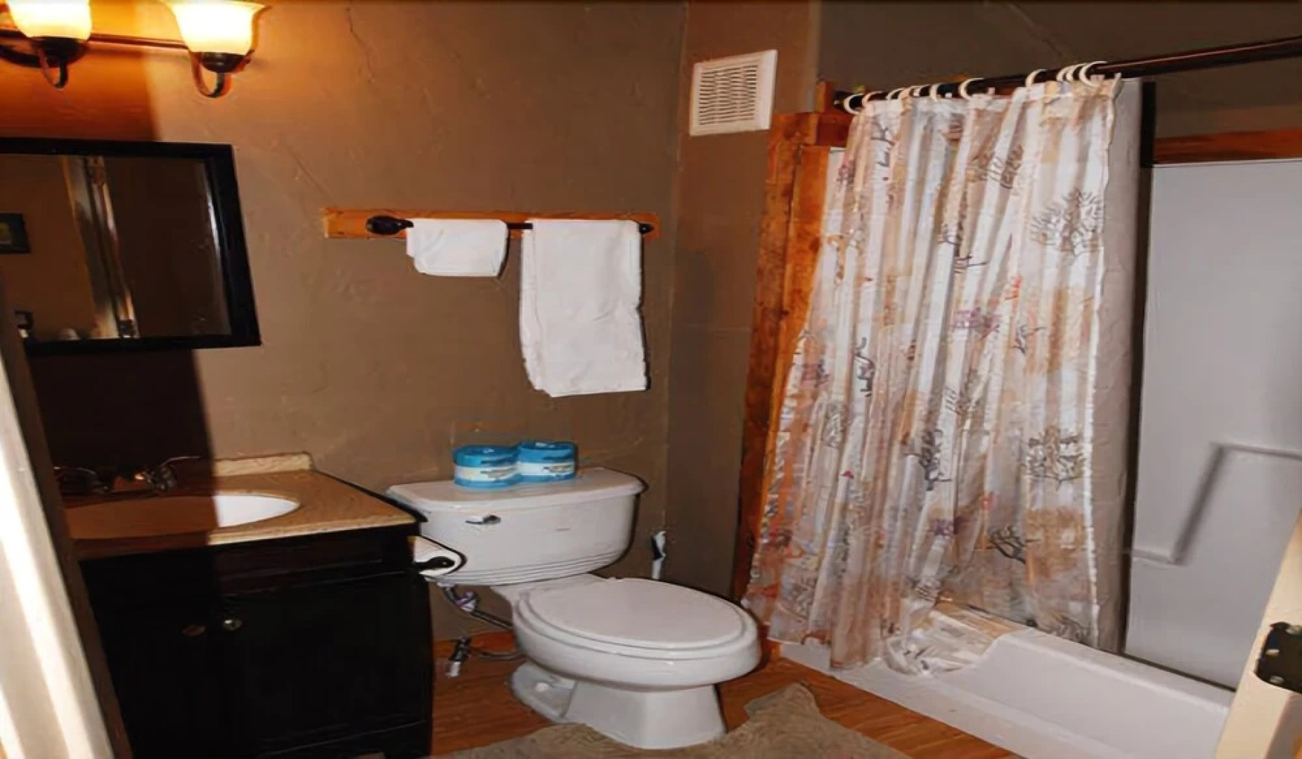 Glacier General Store and Cabins