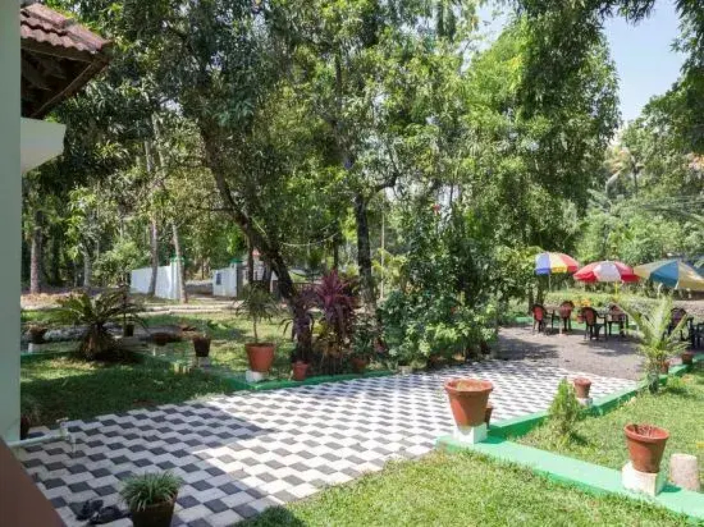 Aqualillies Home Stay